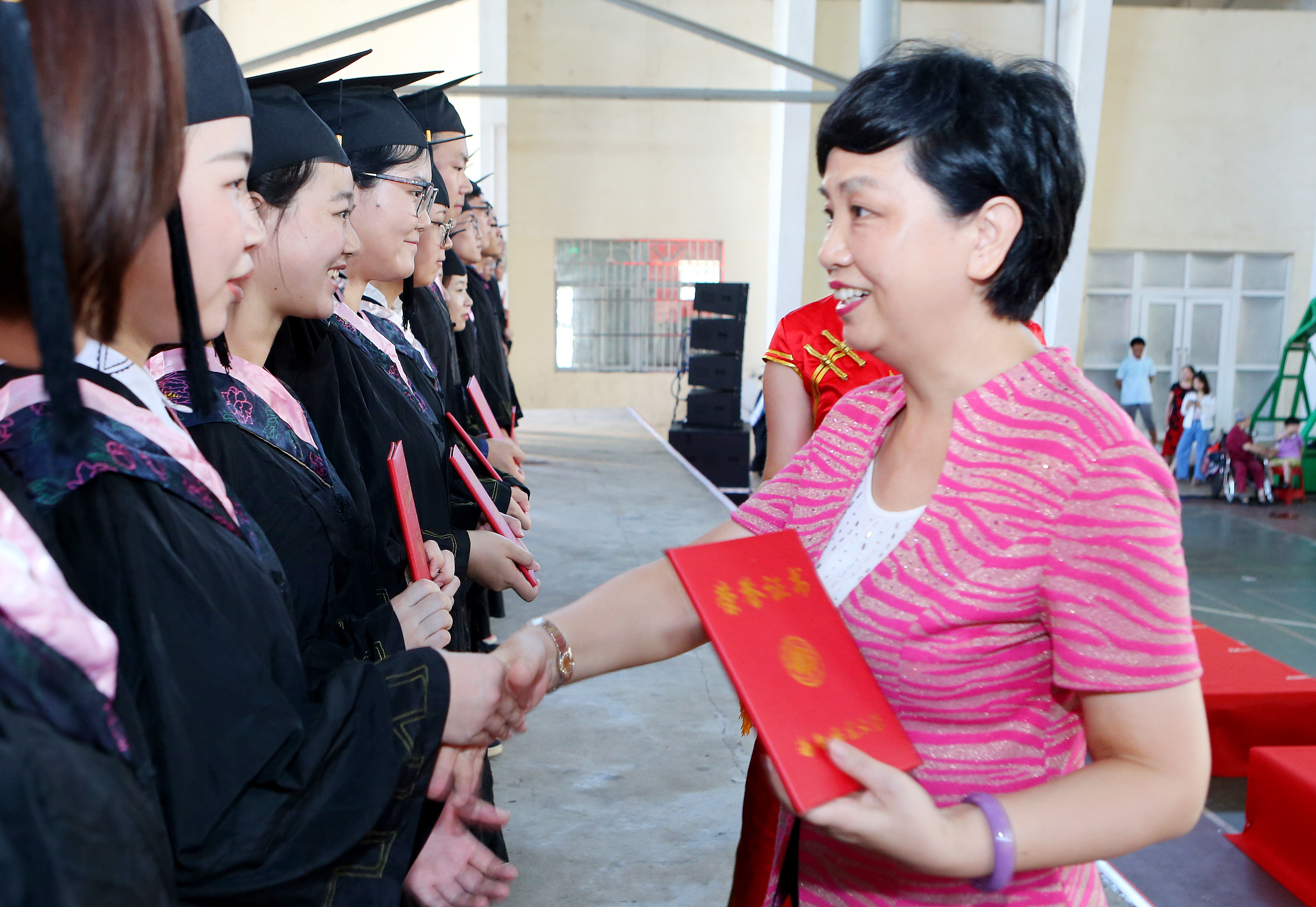 海南师范大学2018届毕业典礼暨学位授予仪式隆重举行
