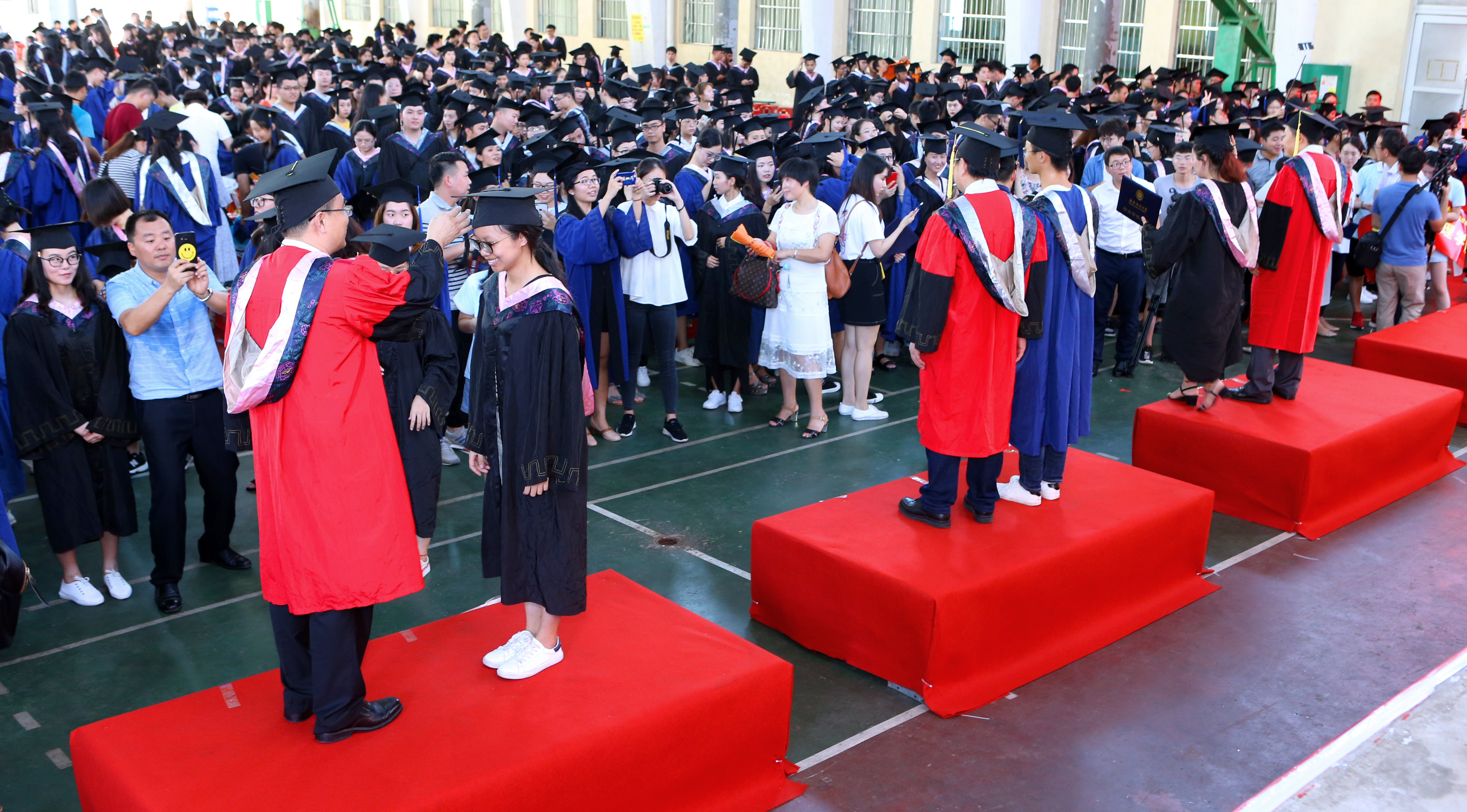 海南师范大学2018届毕业典礼暨学位授予仪式隆重举行