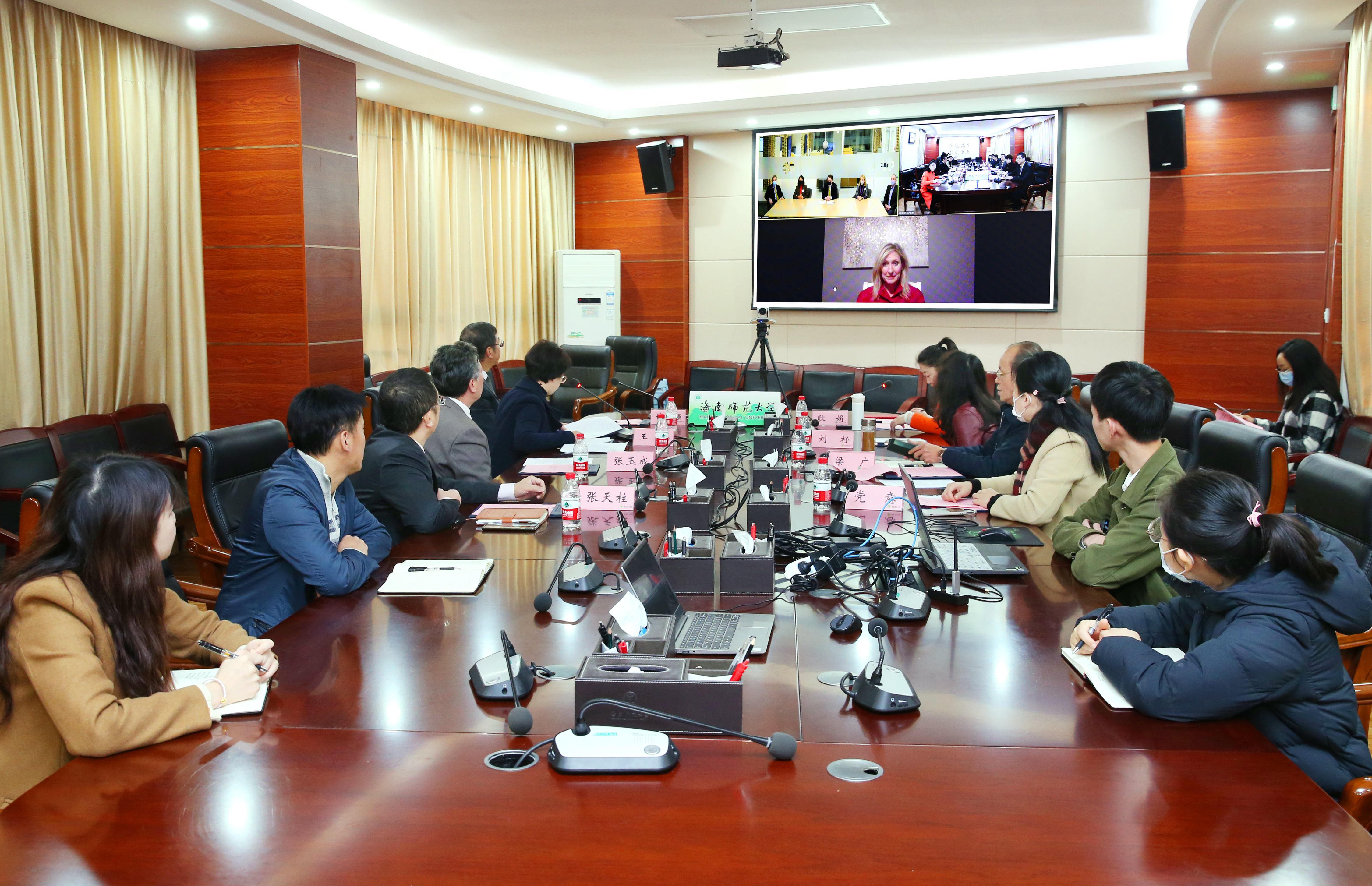 我校与美国密西西比学院线上签约合作办学