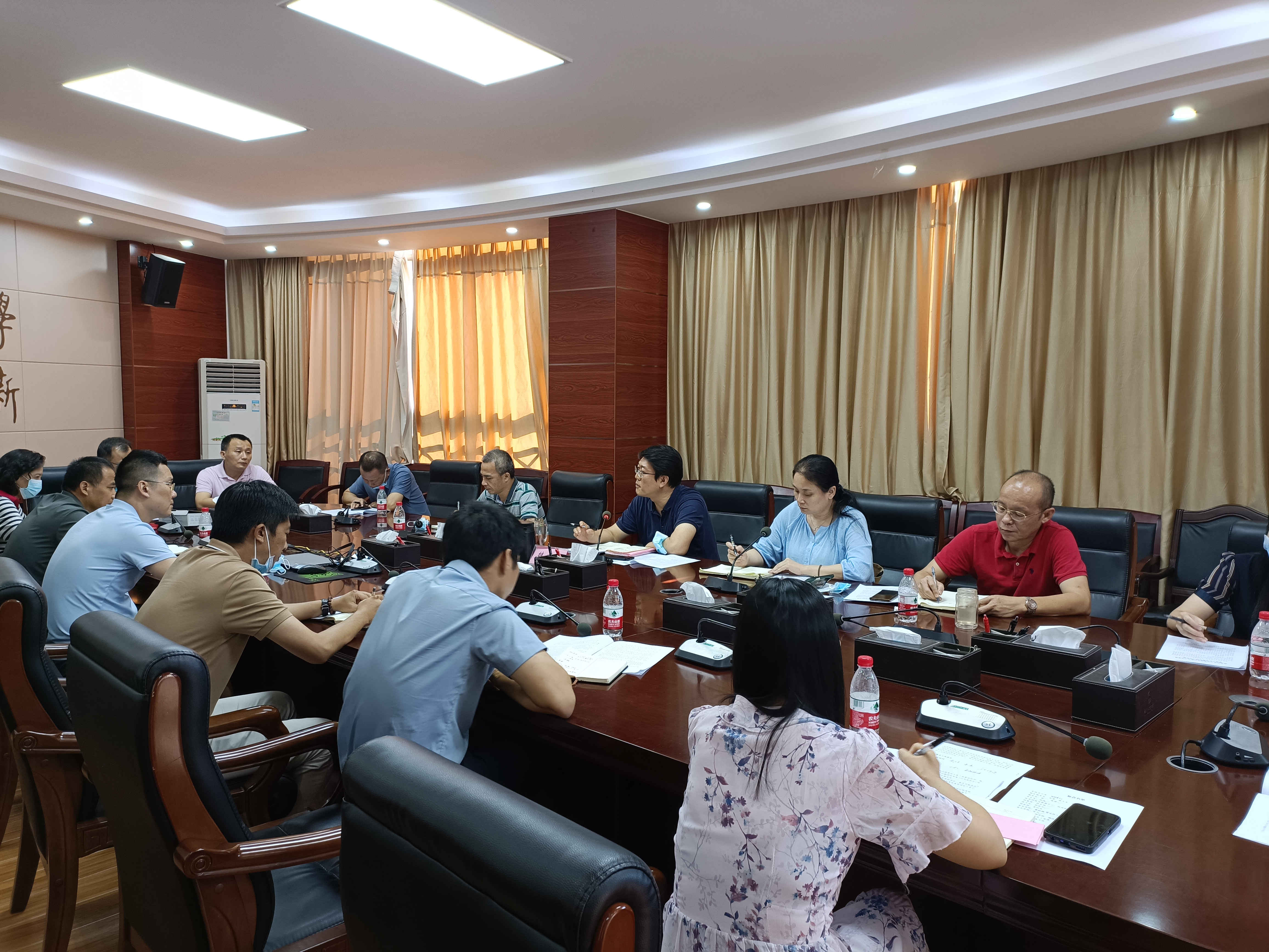 我校召开专题会议研究普通本科新生入学复查工作