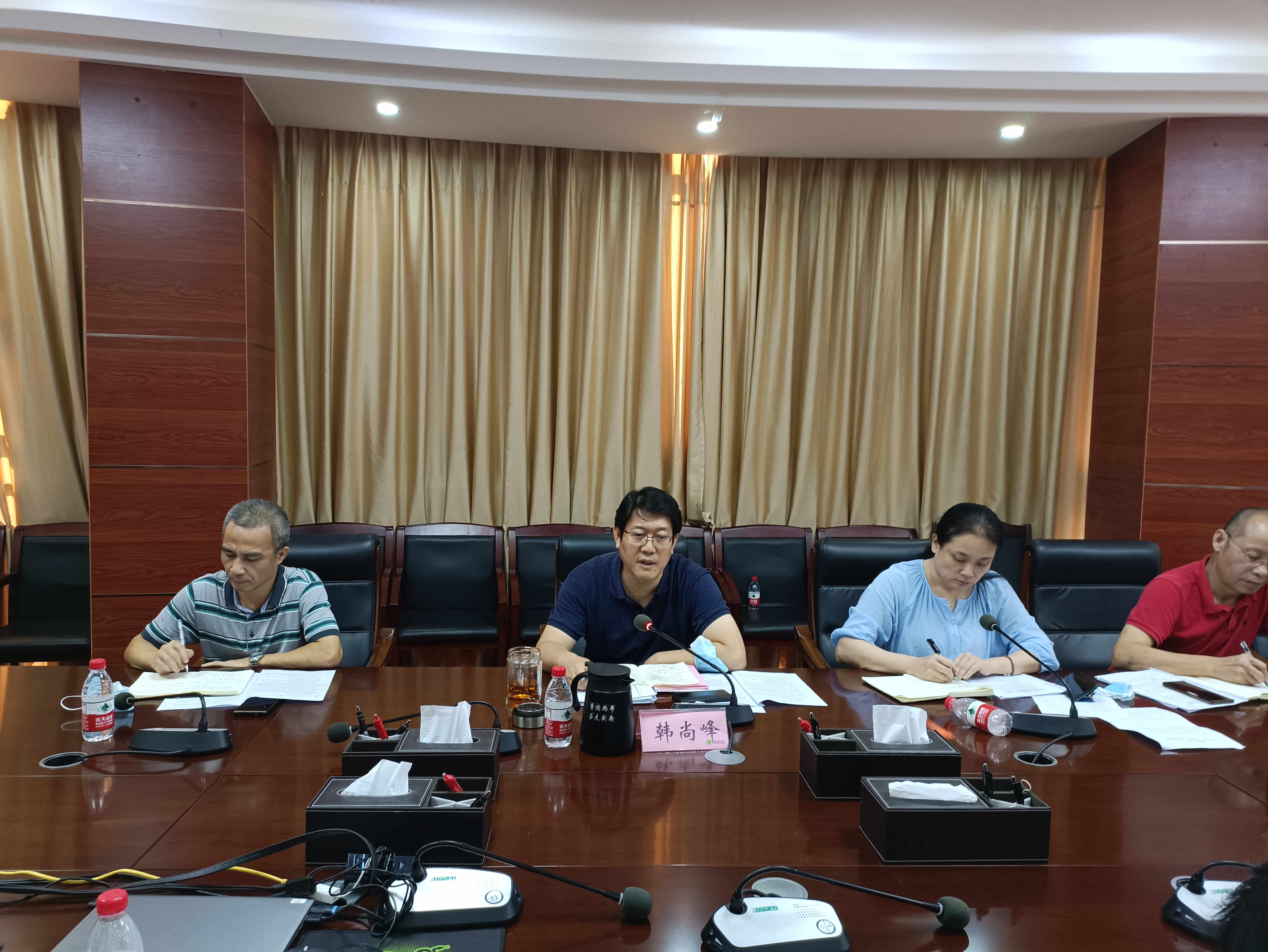 我校召开专题会议研究普通本科新生入学复查工作