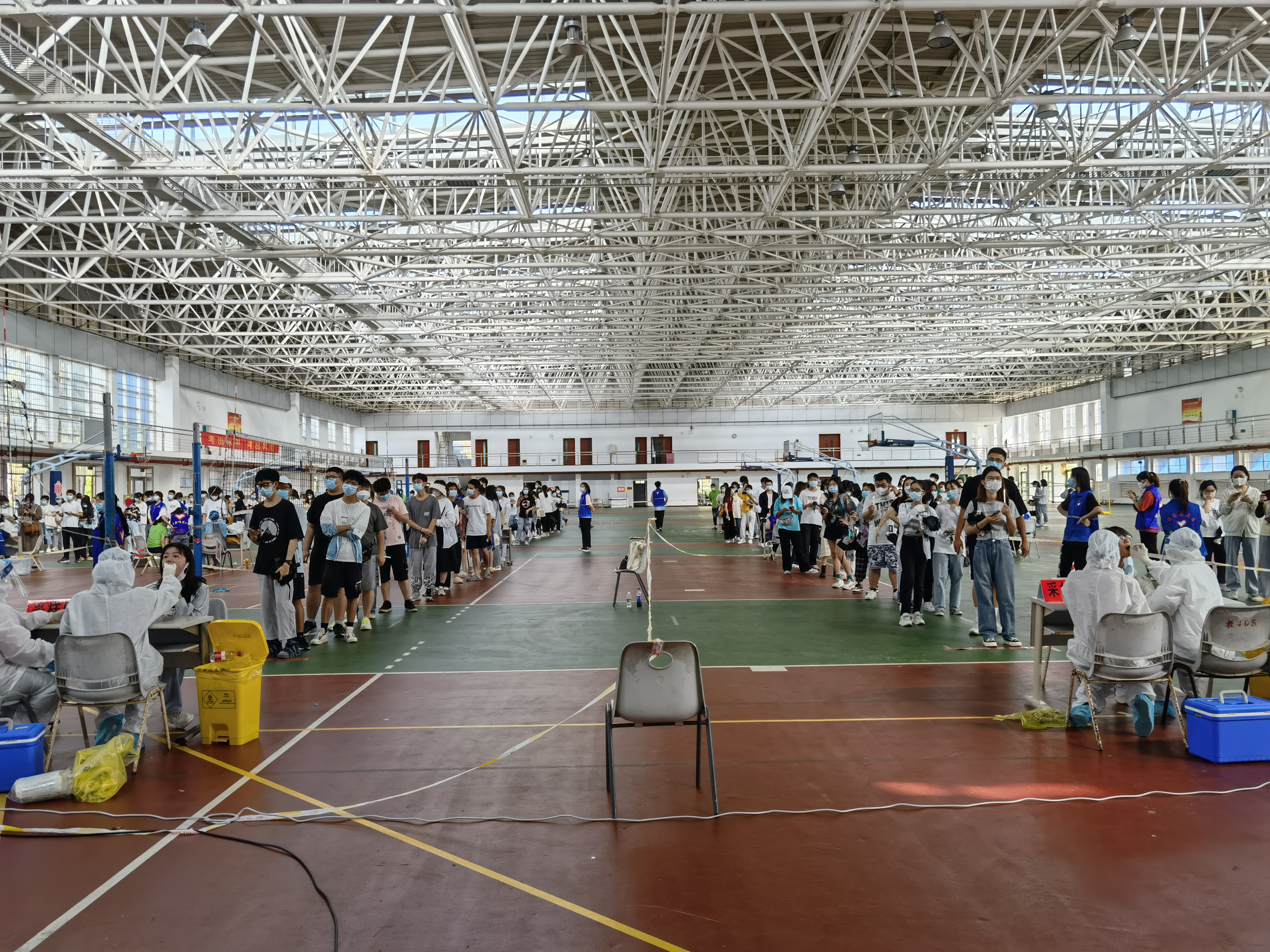 我校开展师生员工核酸检测常态化抽检工作