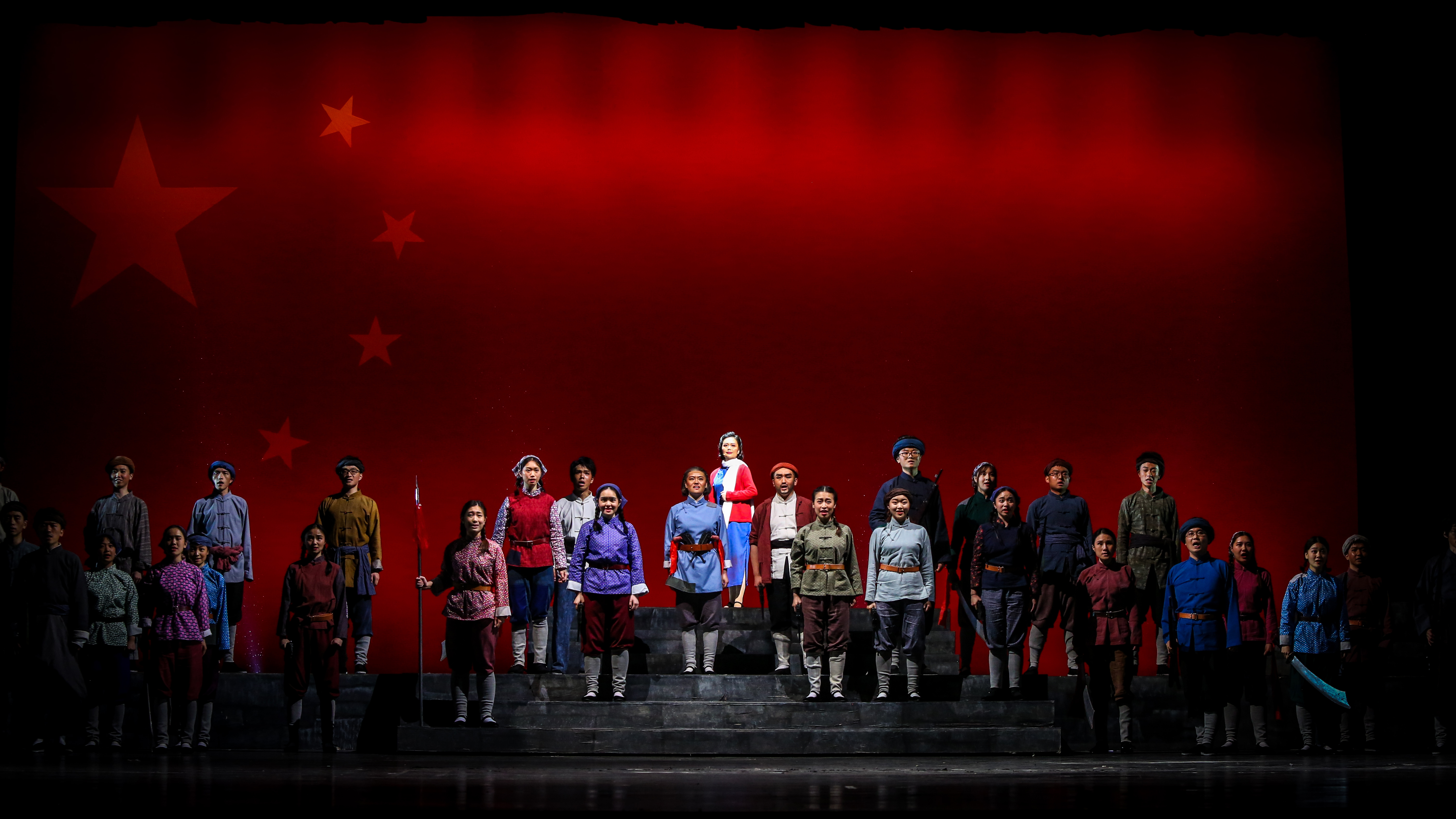 音乐学院周怡主演的歌剧《江姐》在上海演出