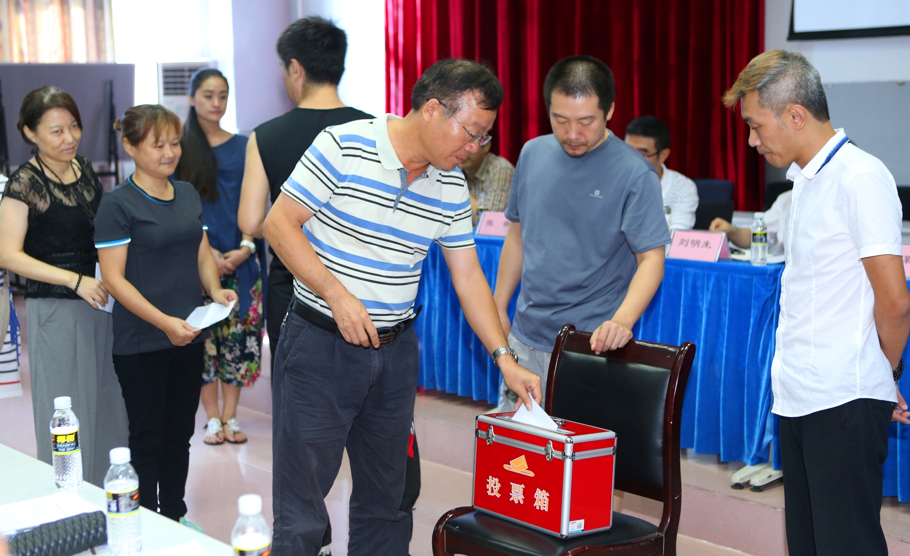 民盟海南师范大学委员会换届大会召开