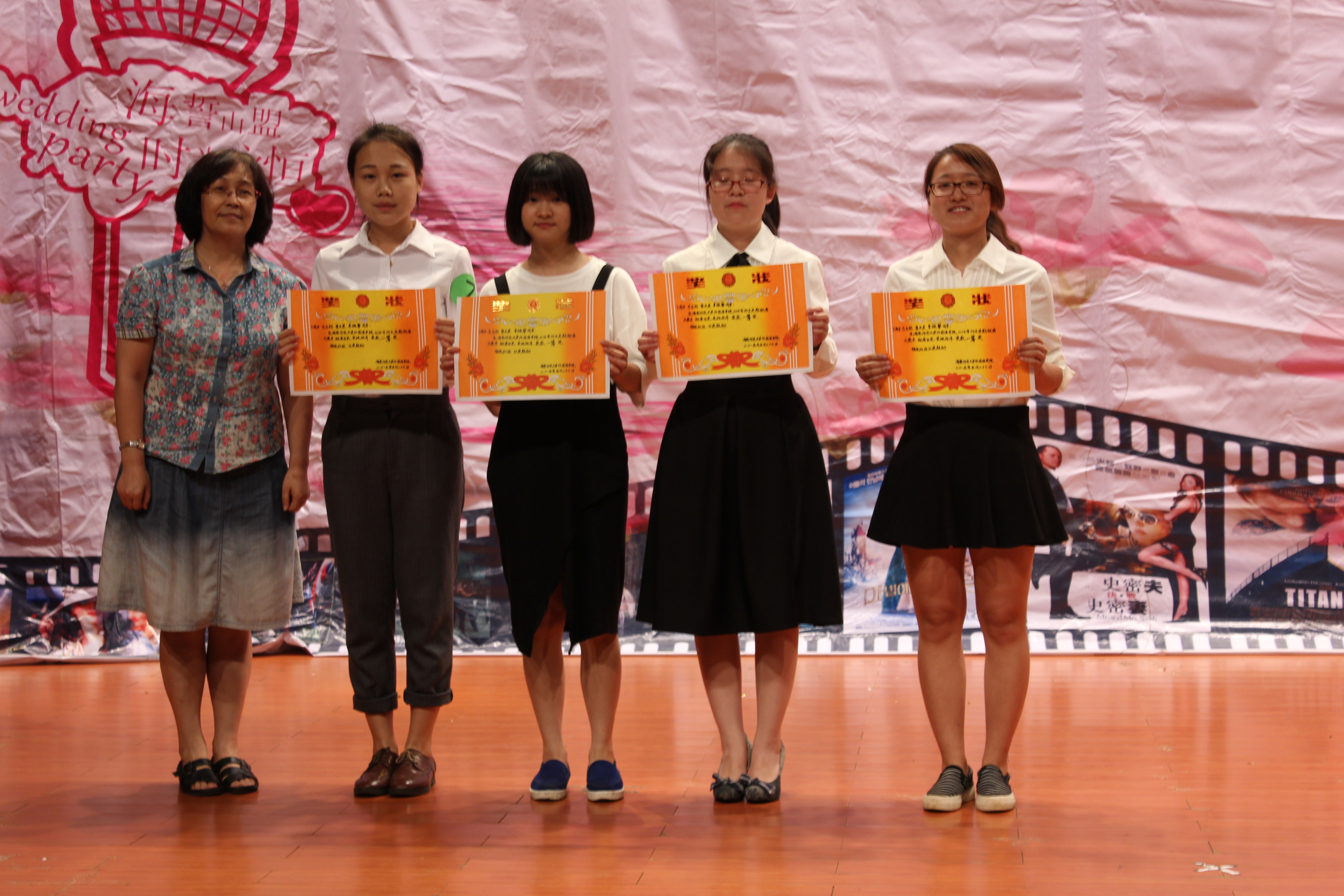 演绎电影经典    声绘影片魅力――记外国语学院举办电影配音大赛决赛