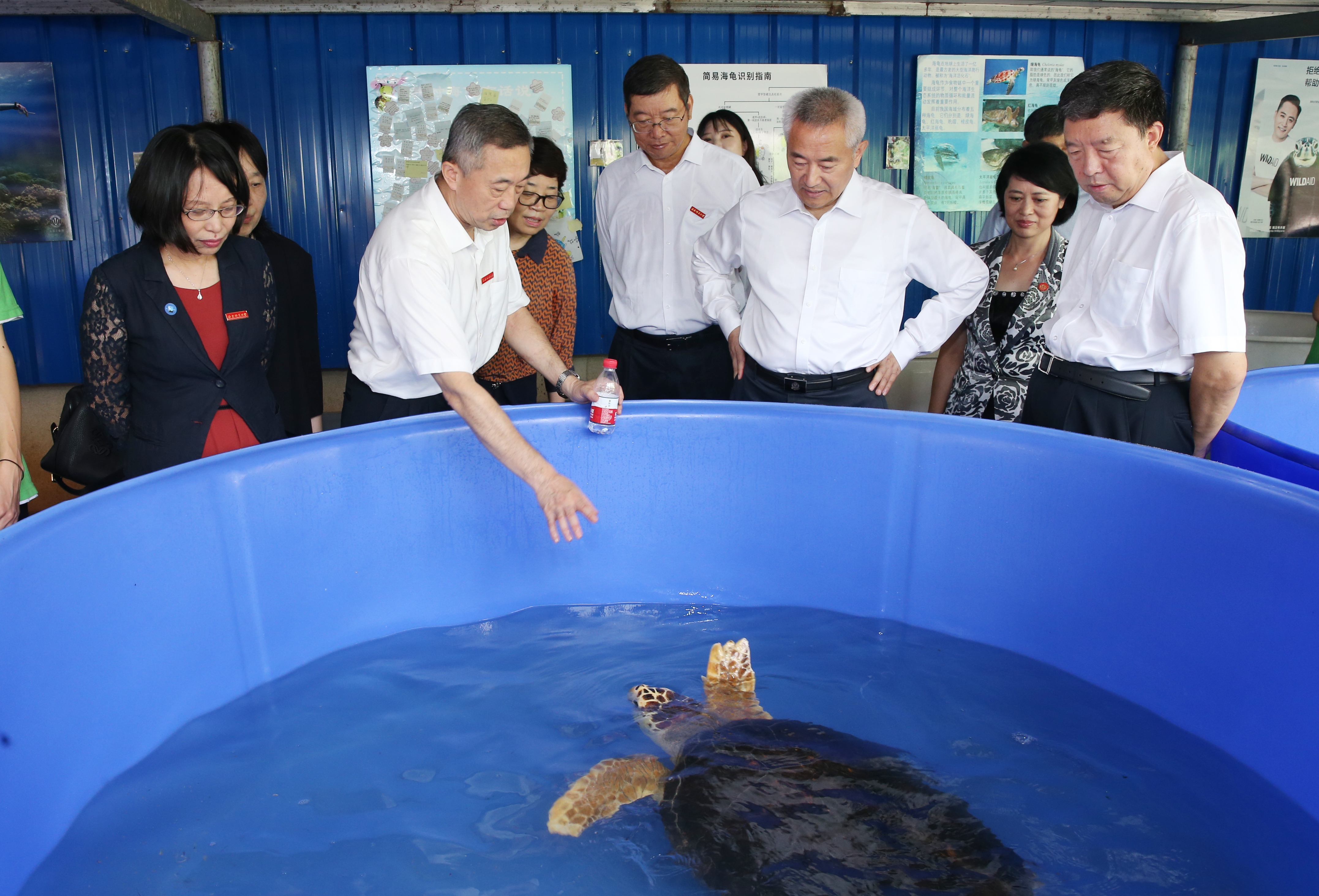 全国政协副主席邵鸿一行来我校调研