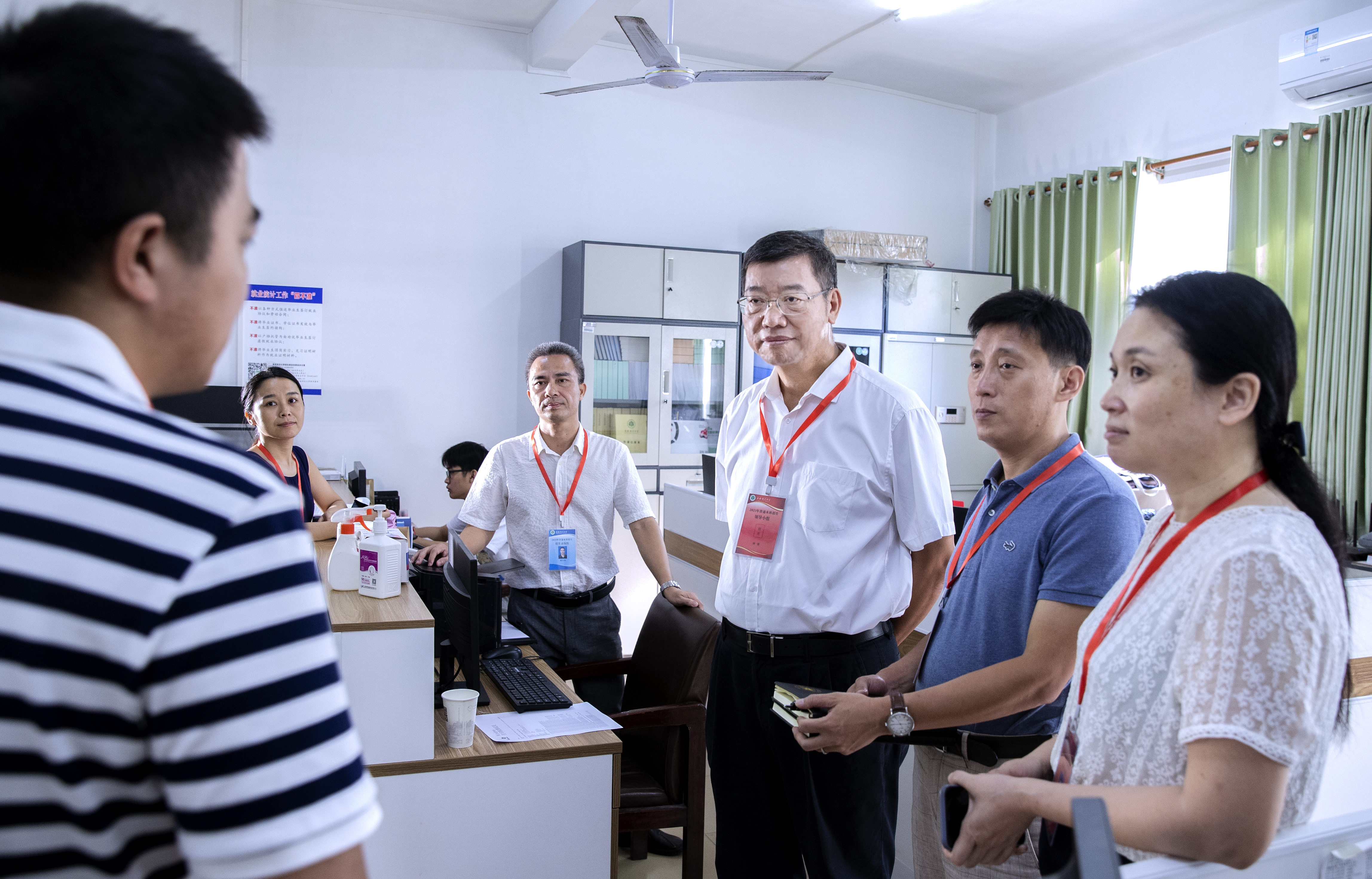 林强视察2021年高考招生录取和毕业生就业工作