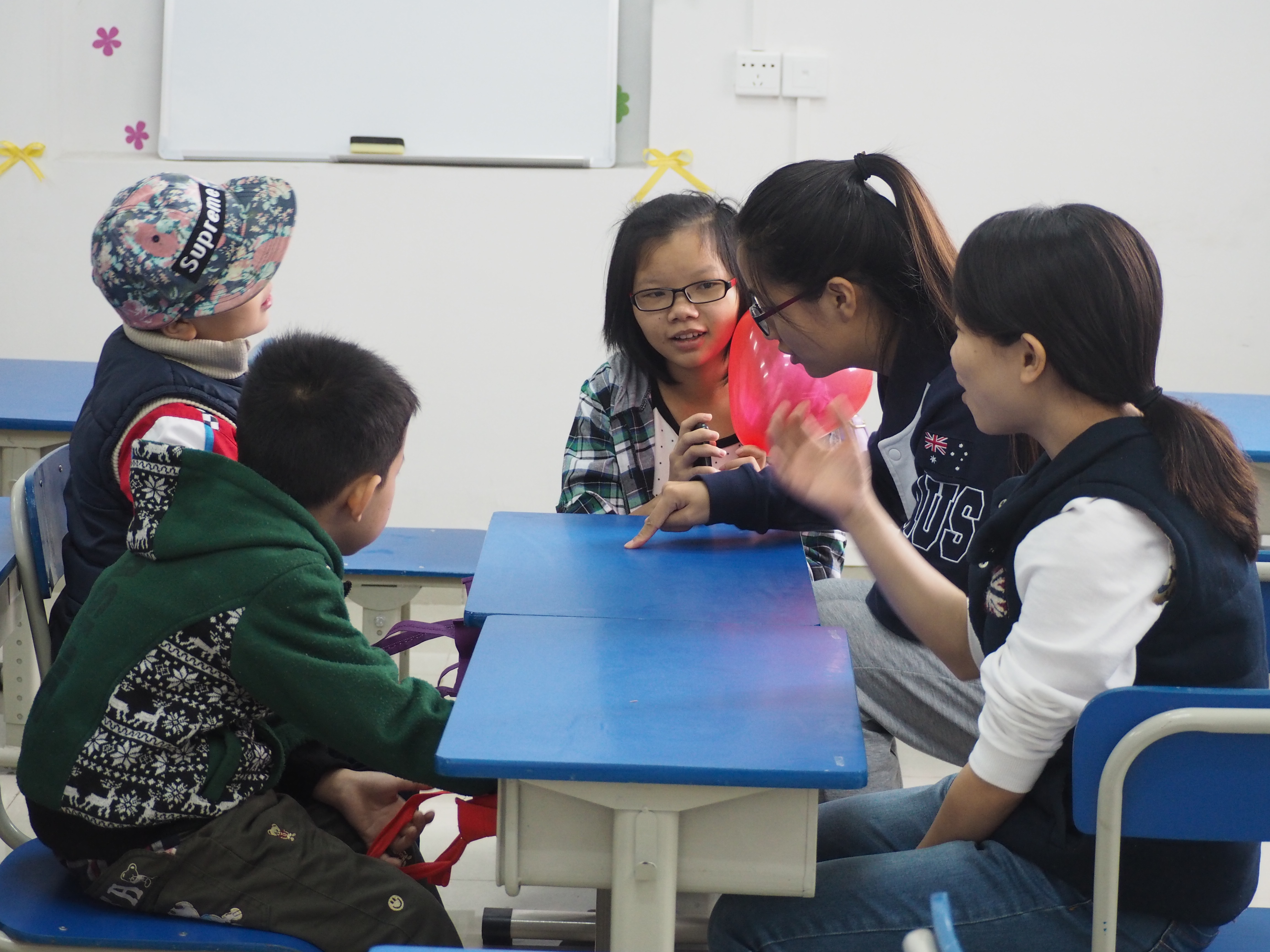 积极奉献  快乐你我――――记地理与旅游学院甘蔗园志愿活动