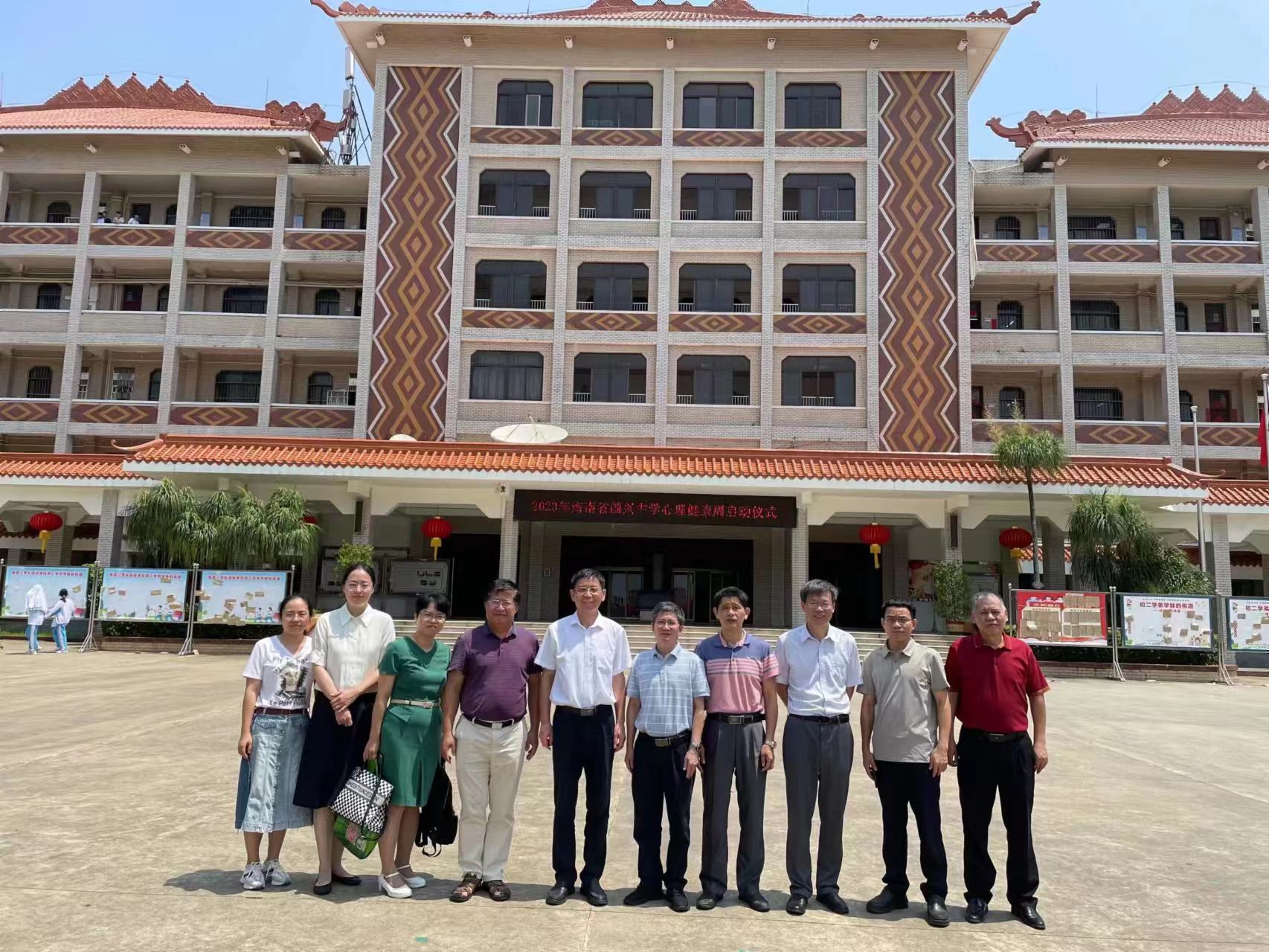 校领导带队开展访企拓岗促就业专项行动