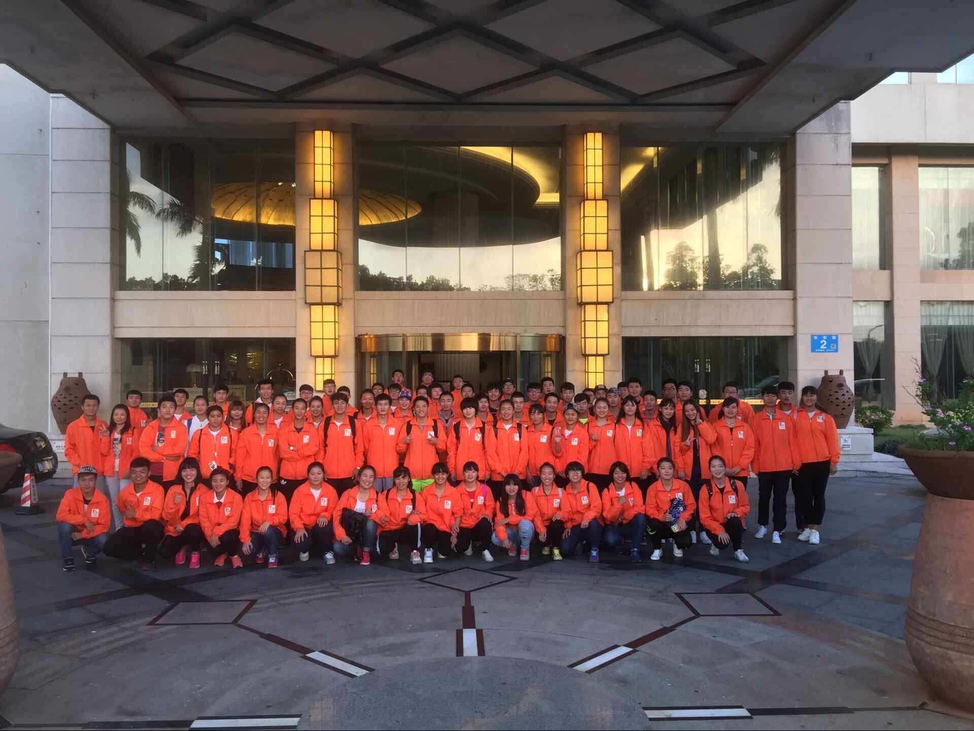 体育学院80名学生志愿2015年海口国际沙滩马拉松