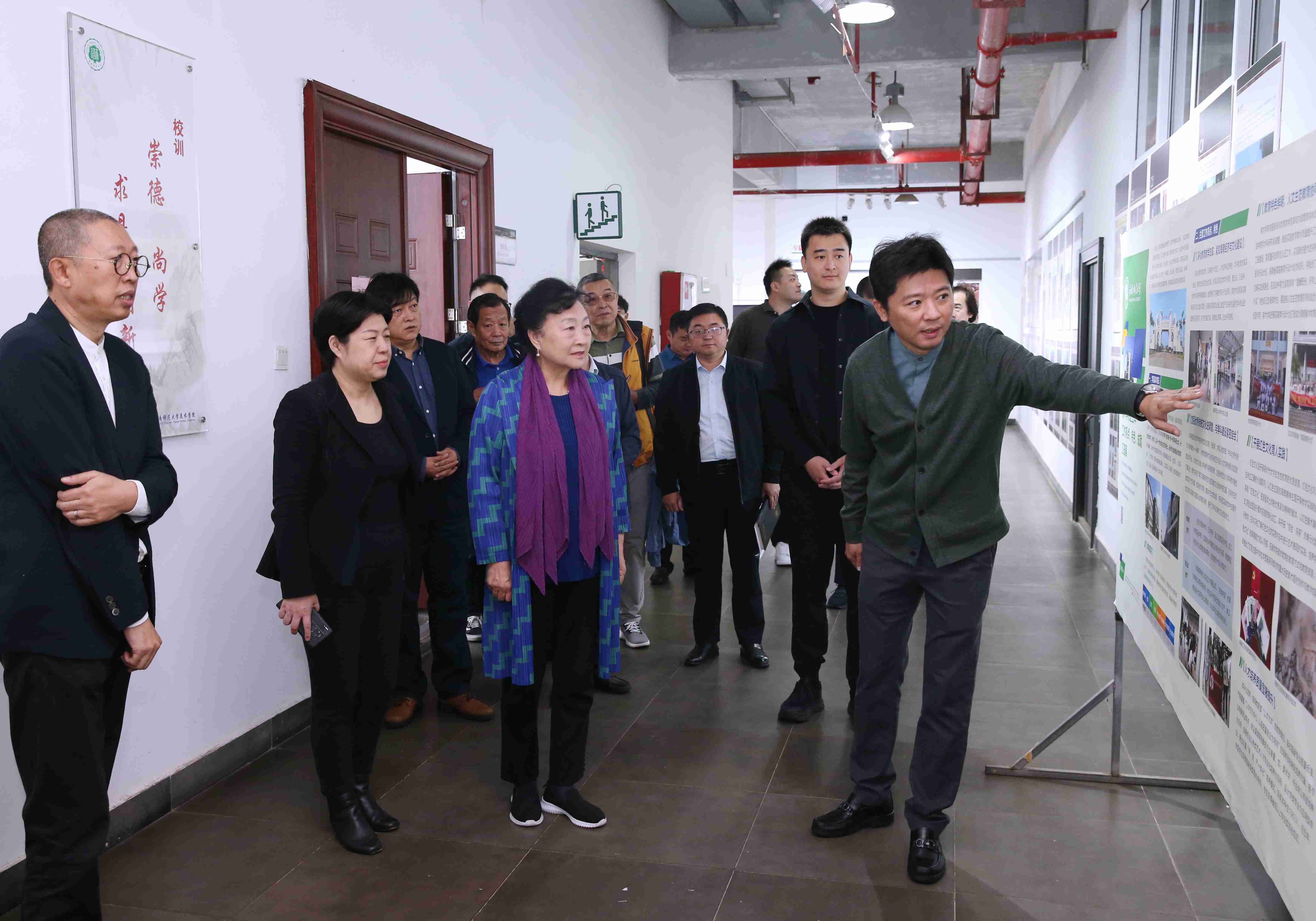 文旅部原党组副书记、副部长赵少华一行到我校调研指导