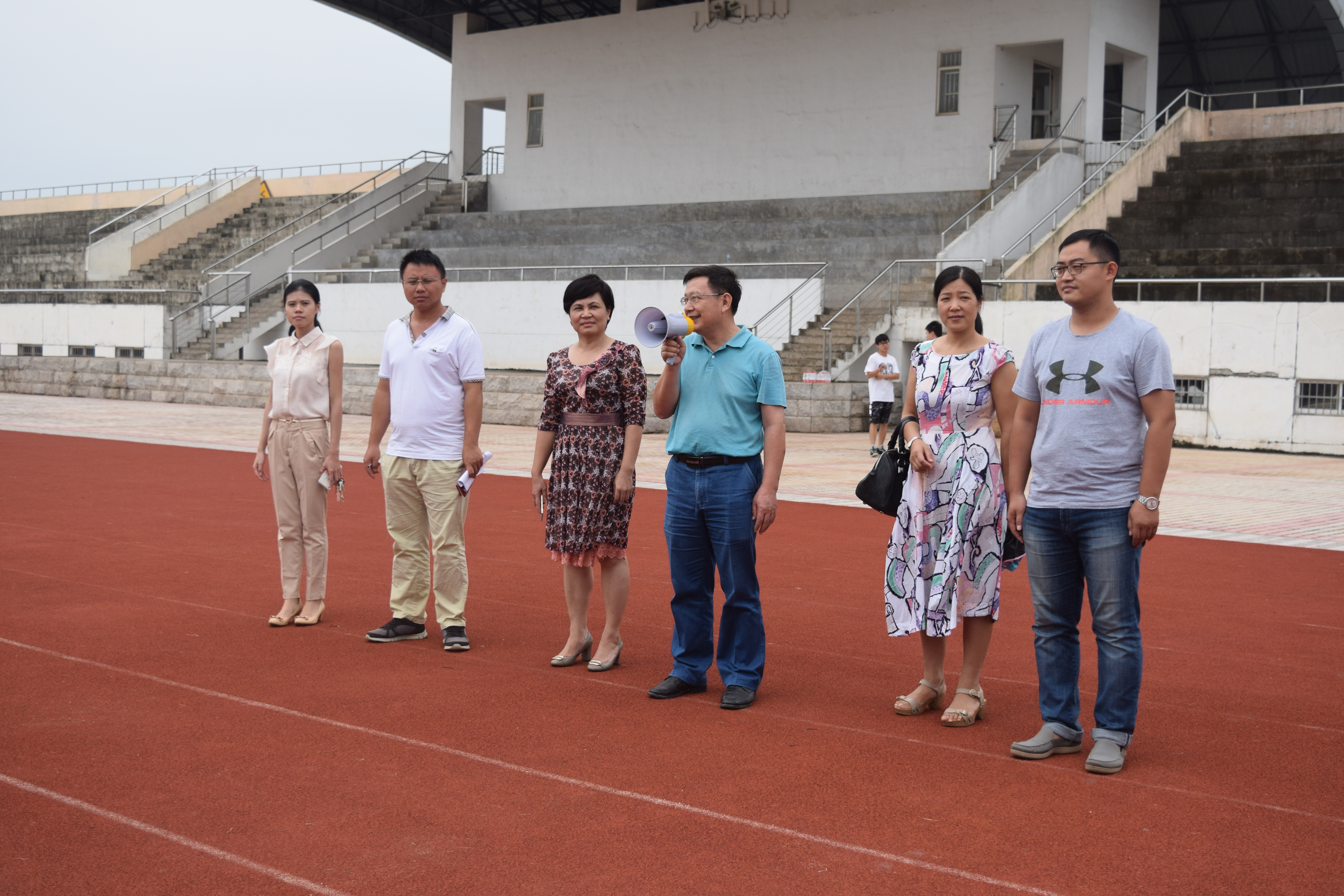 化学与化工学院举行2016级新生军训成果汇报表演大会