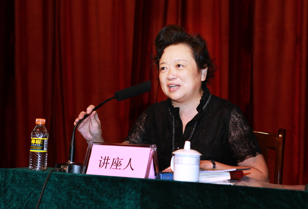 名编名记进校园：魏月蘅站长作精彩讲座