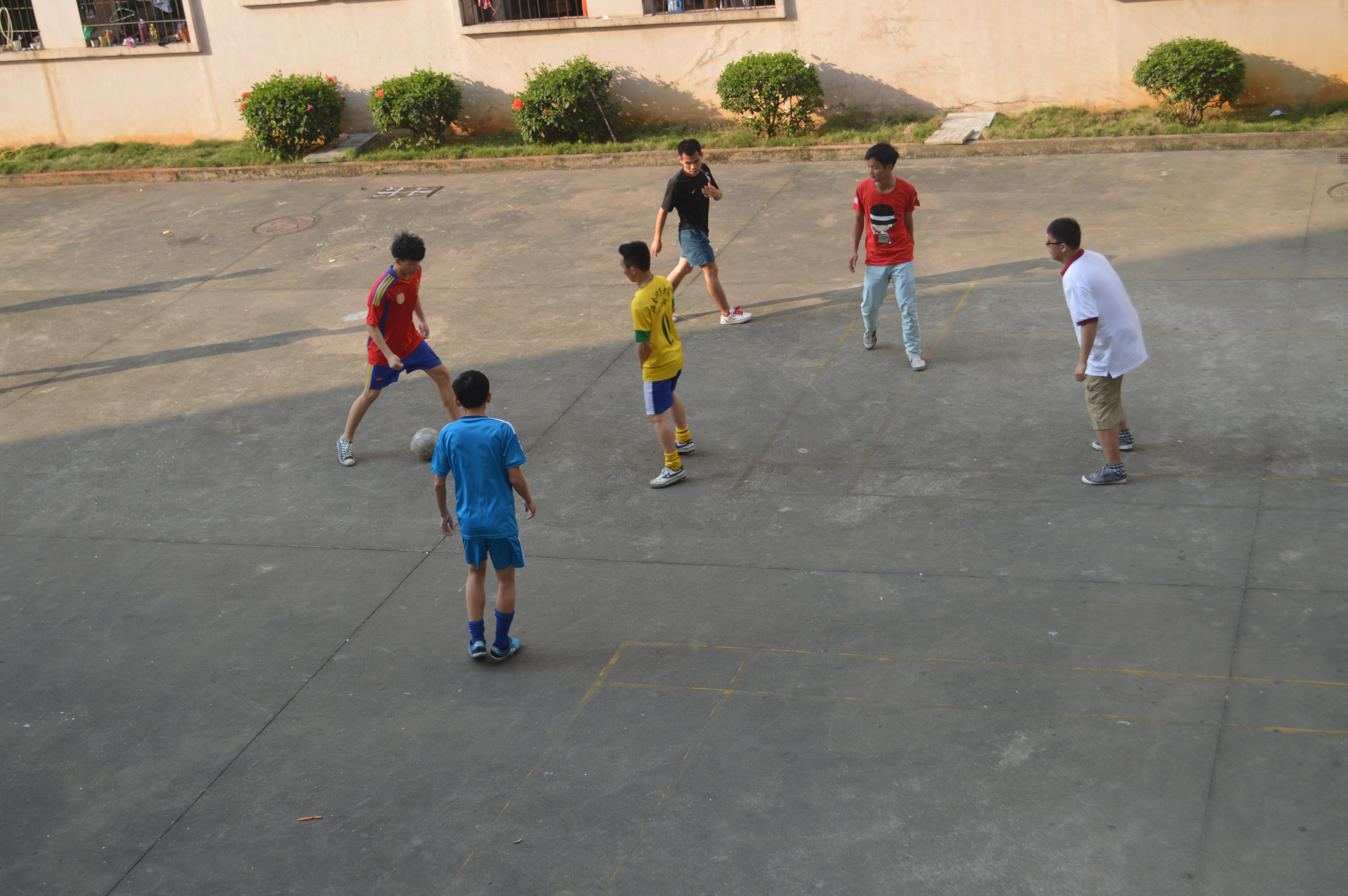 激情飞扬，梦想起航――记数学与统计学院足球选拔比赛