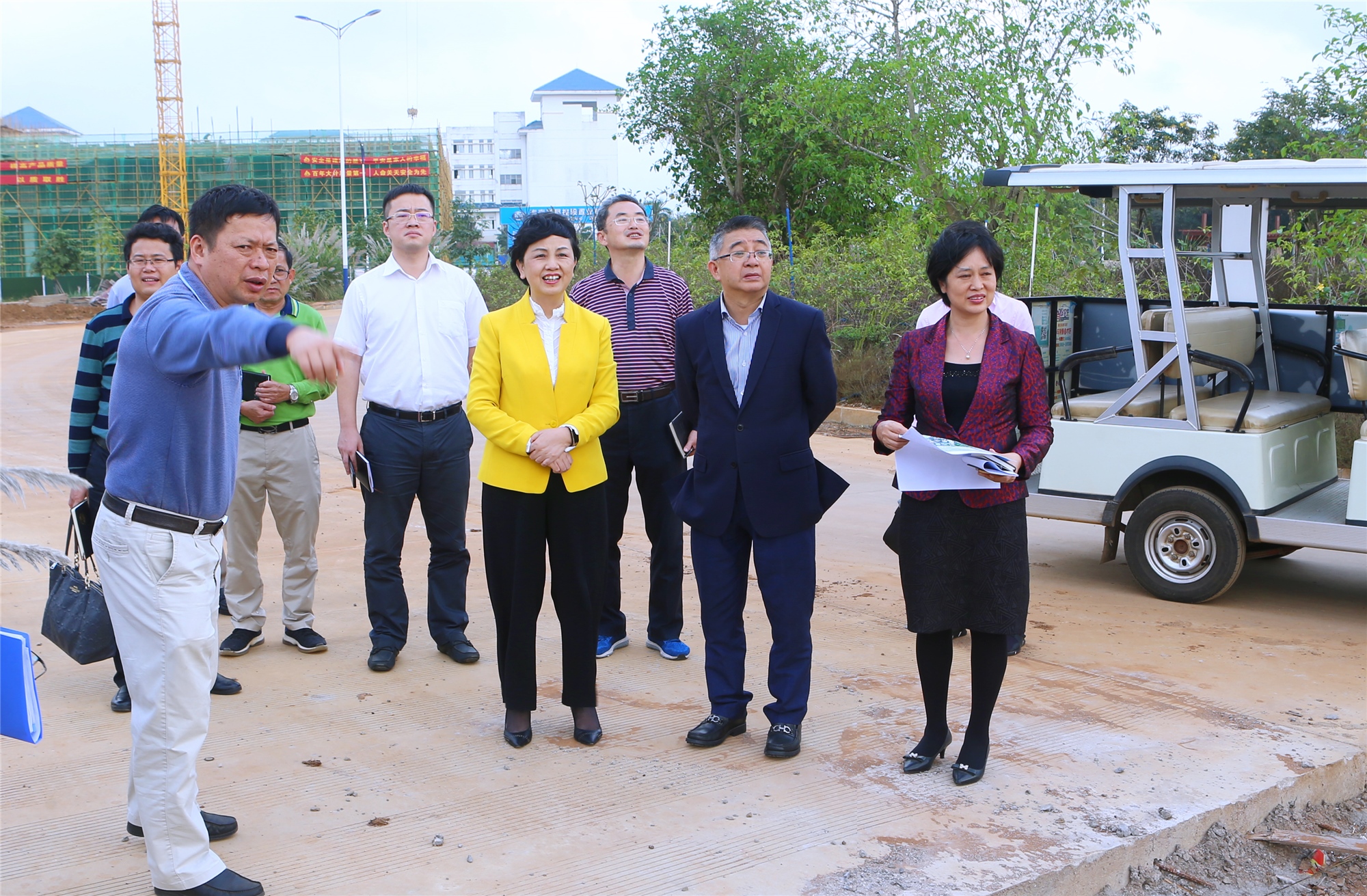 桂林洋开发区工委书记林道坚一行到我校调研