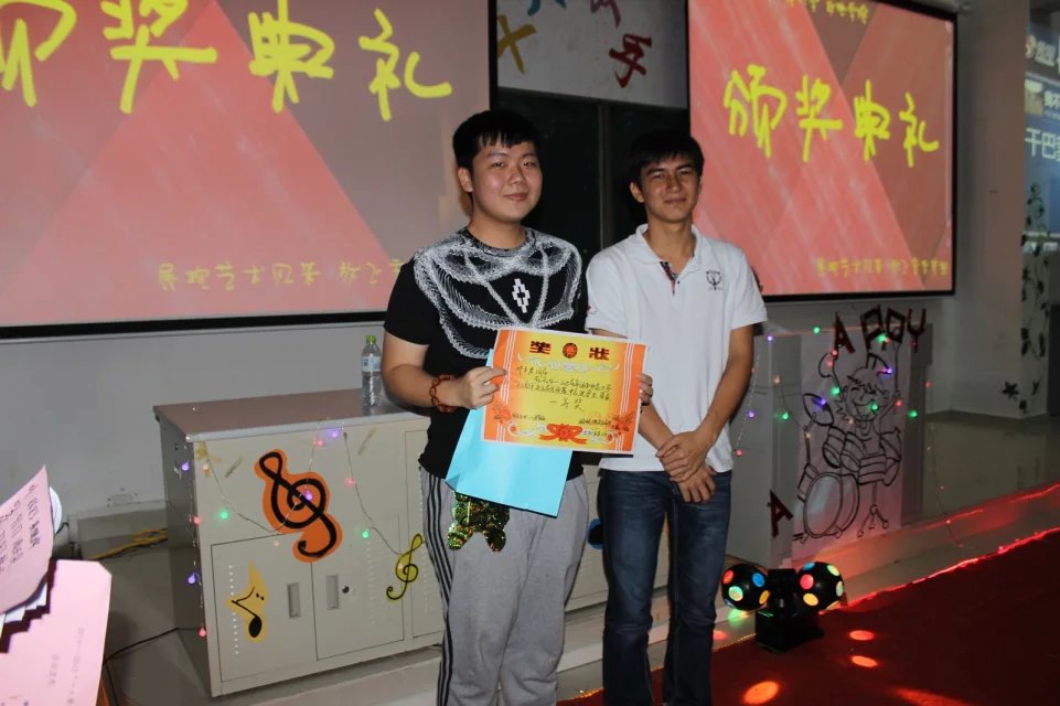 唱响青春 绽放自我——记海南师范大学政法学院“十大歌手”比赛