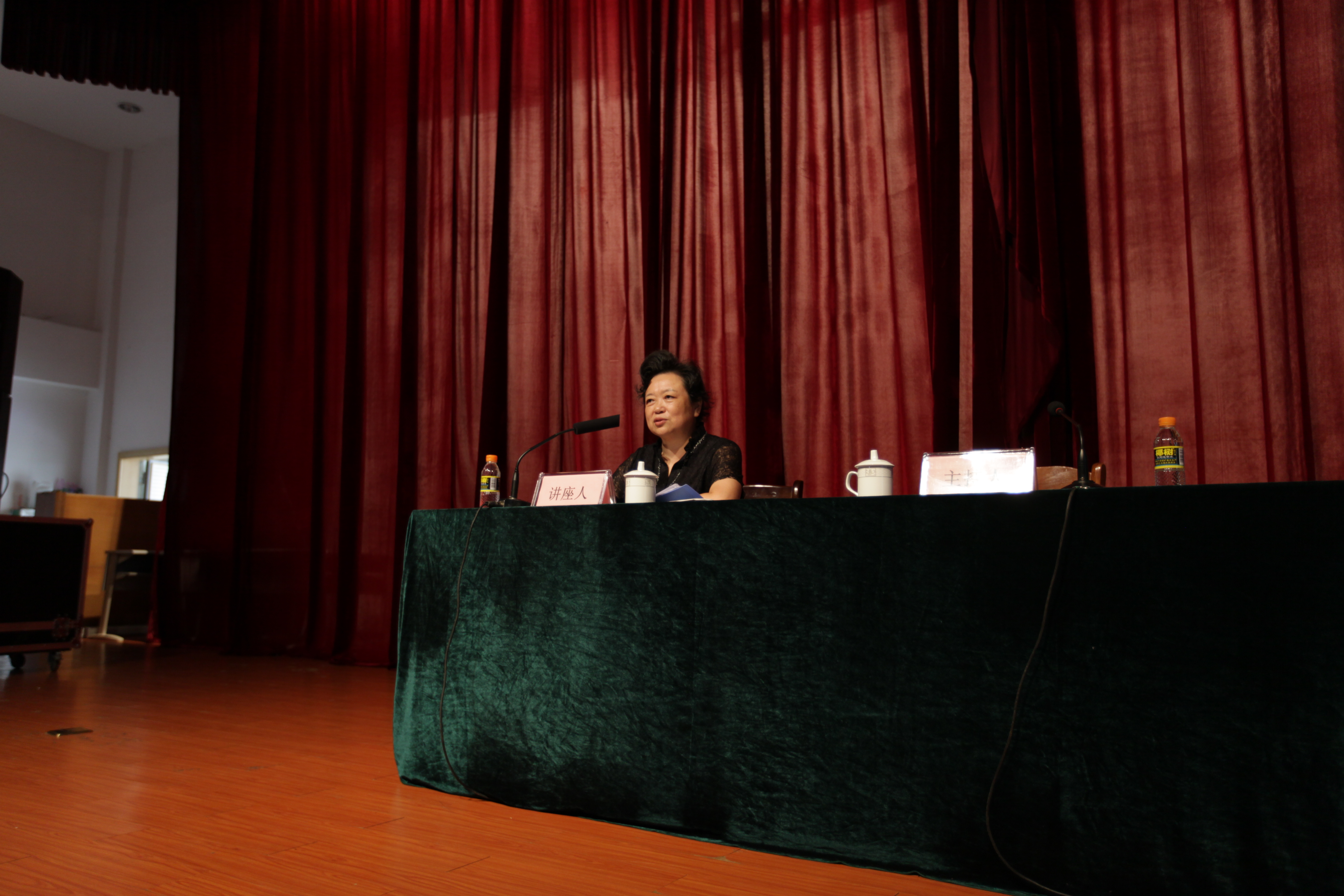 明确责任，做好记者――记光明日报海南记者站站长魏月蘅讲座