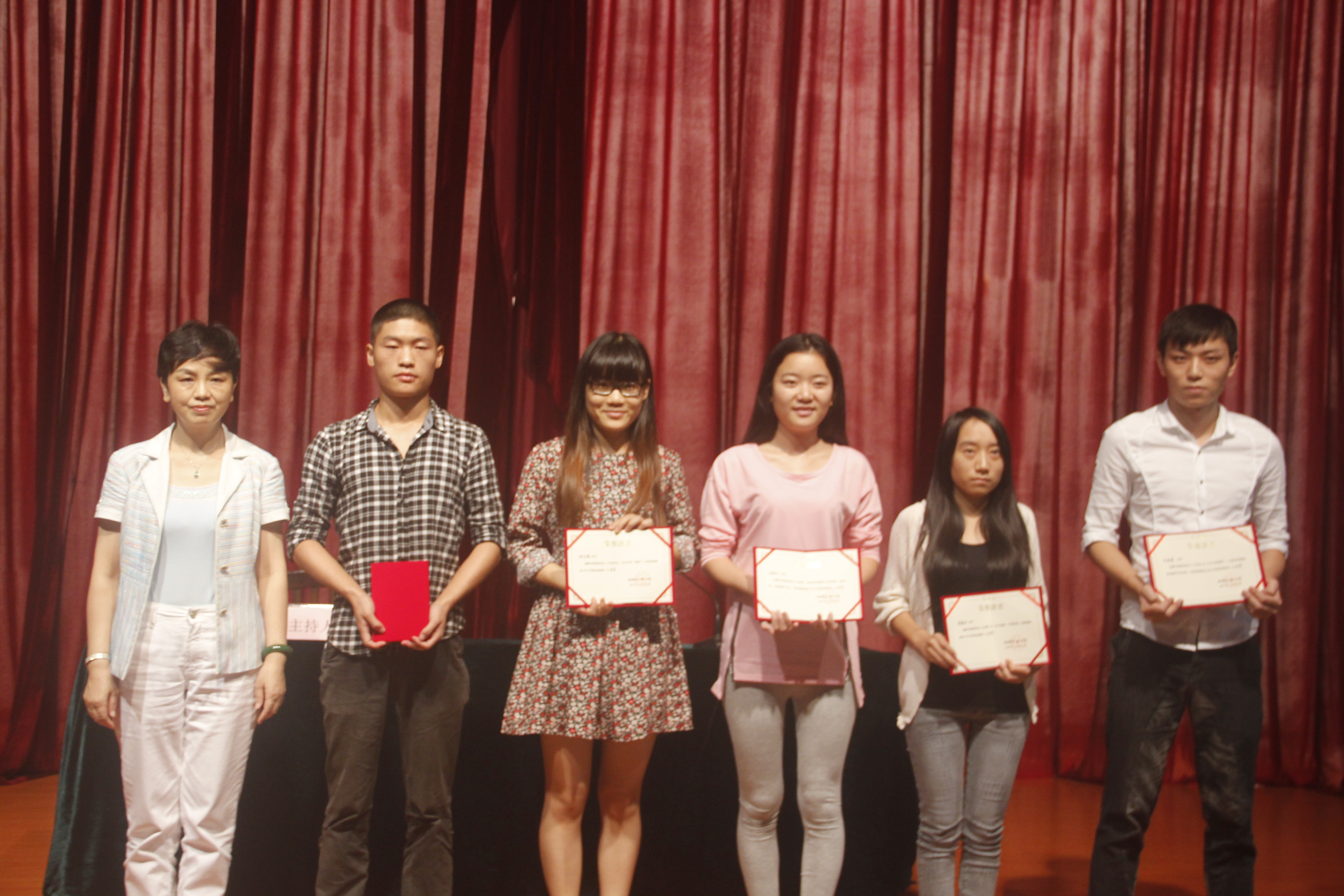 明确责任，做好记者――记光明日报海南记者站站长魏月蘅讲座