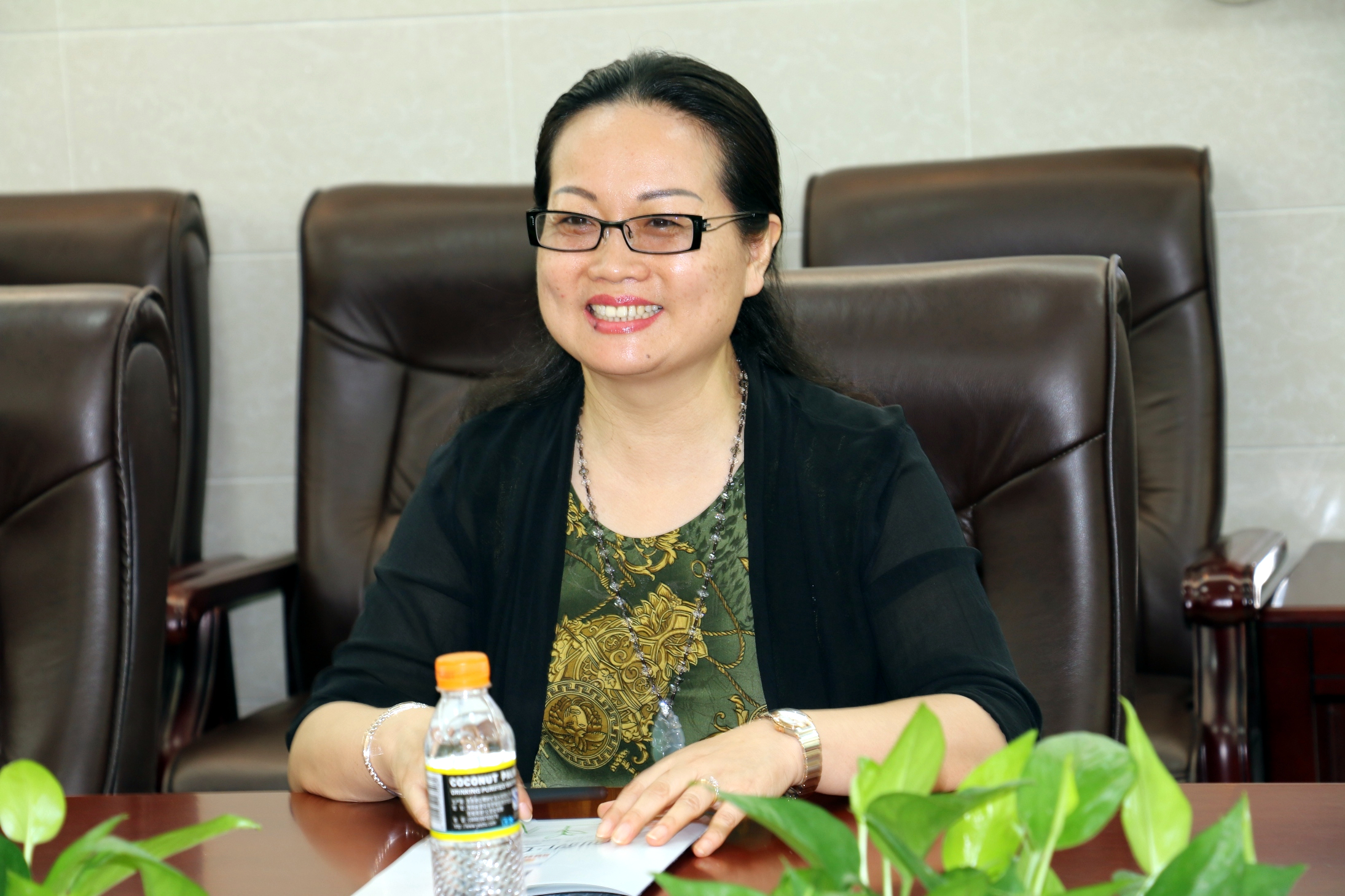 海口市组织部副部长王海来我校科技园调研