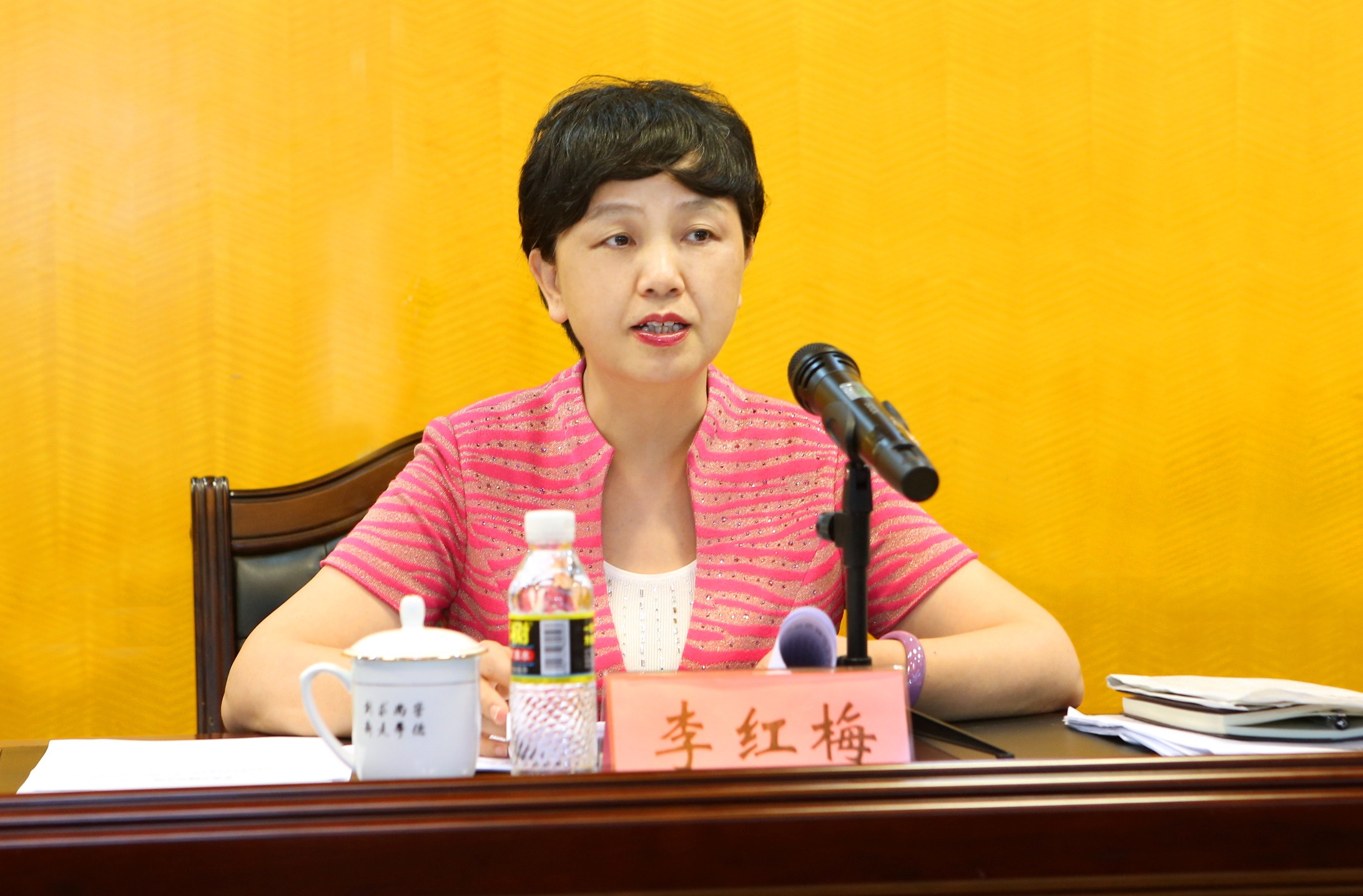 学校传达学习国务院及全省第一次廉政工作会议精神