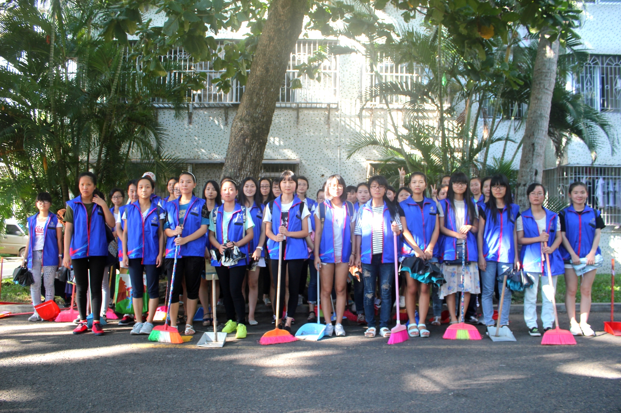 参与“双创”，点滴做起――记初等教育学院“双创”清扫活动