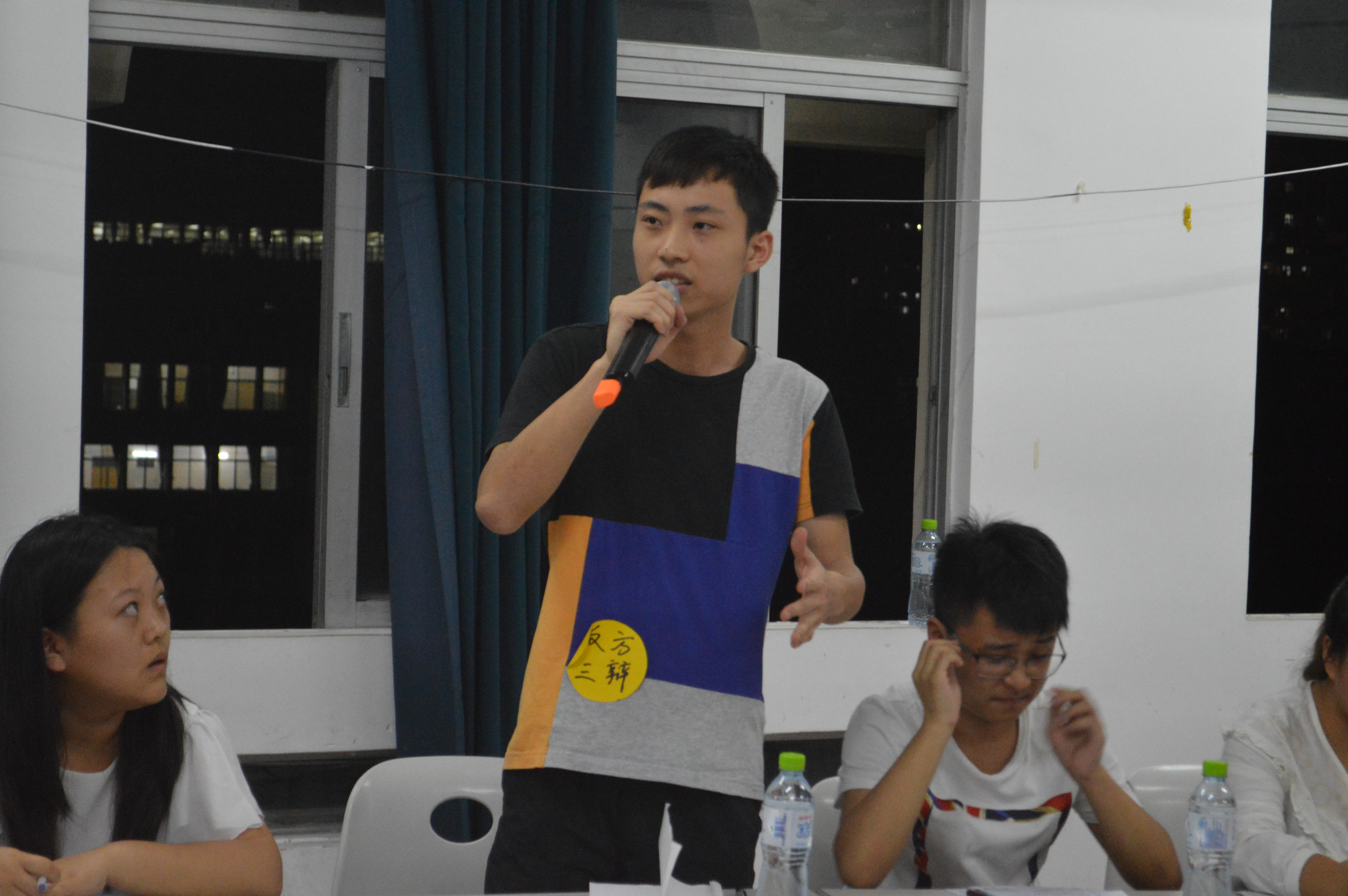 学生会辩论赛初赛――记数学与统计学院学生会辩论赛初赛