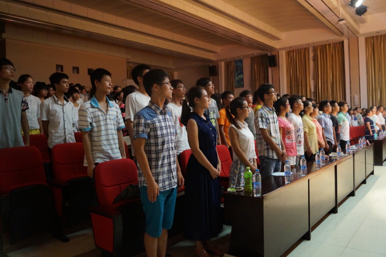 崭新起点,燃烧希望——记经济与管理学院2014级新生开学典礼及安全教育讲座