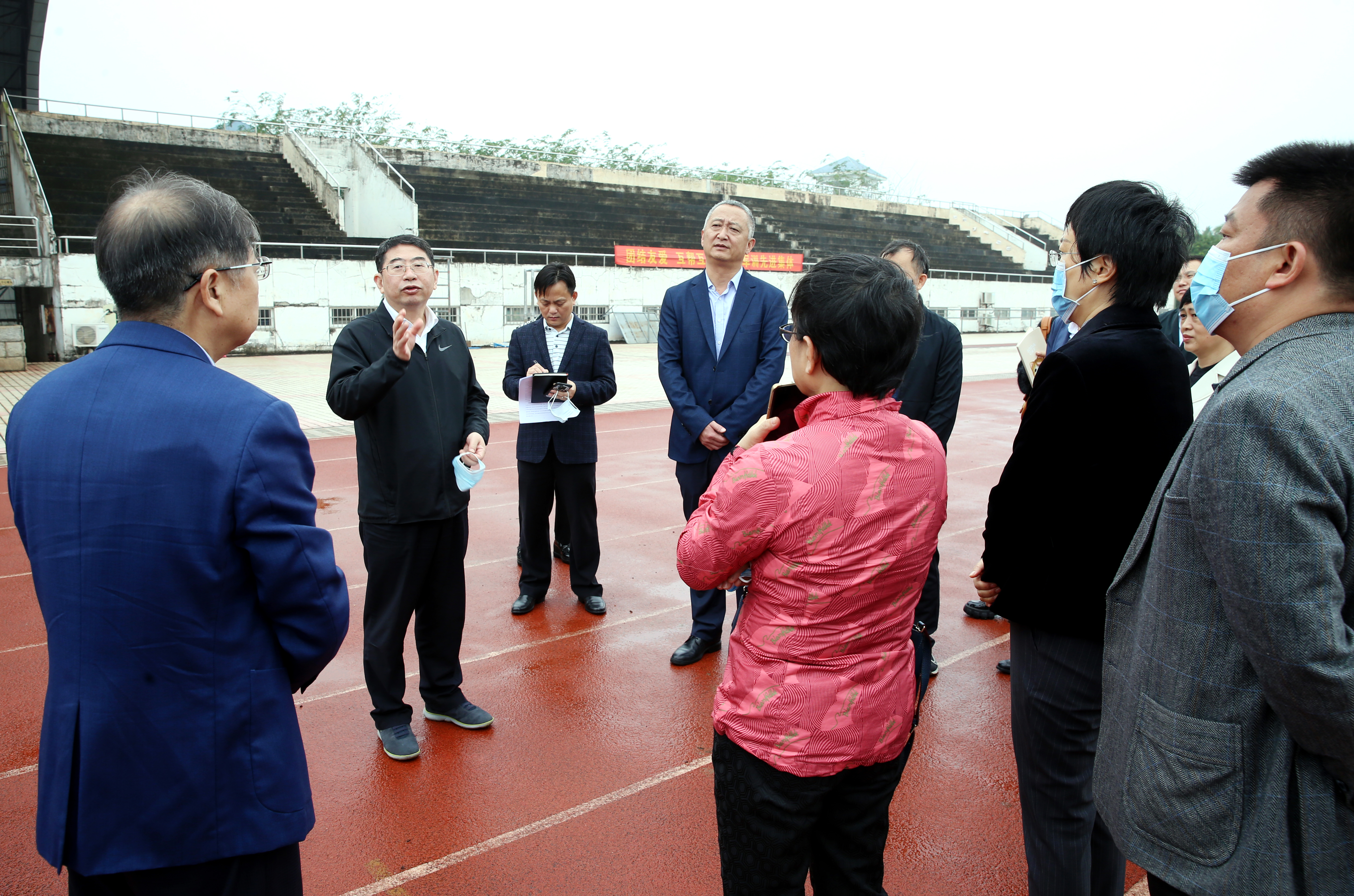 王路副省长到我校调研海南国际足球学院建设情况