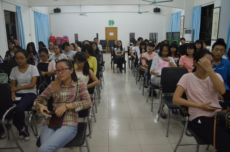 继光荣传统，树爱国情怀――记数学与统计学院爱国主义教育暨“一二・九”运动80周年纪