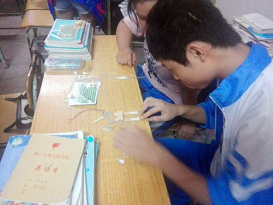 电闪梦想，扬帆起航――记物电学院“我是专V”之“小小发明家”活动