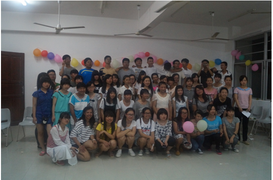 凝聚力量 团结一致――记经济与管理学院心理团辅活动