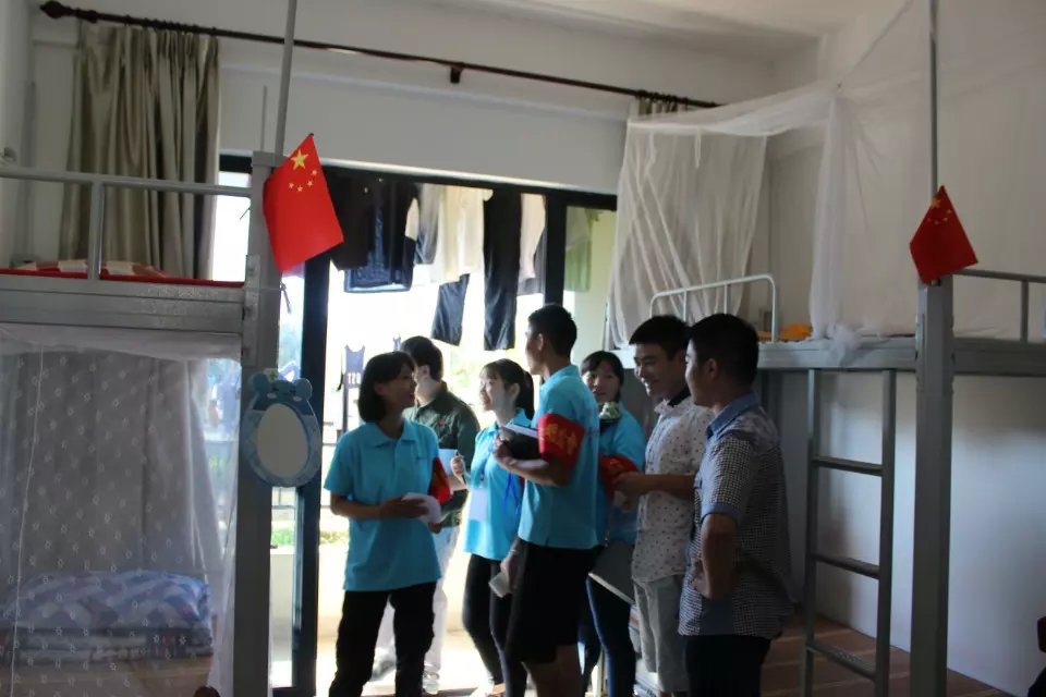 “双创”知识进宿舍，文明礼仪留心中