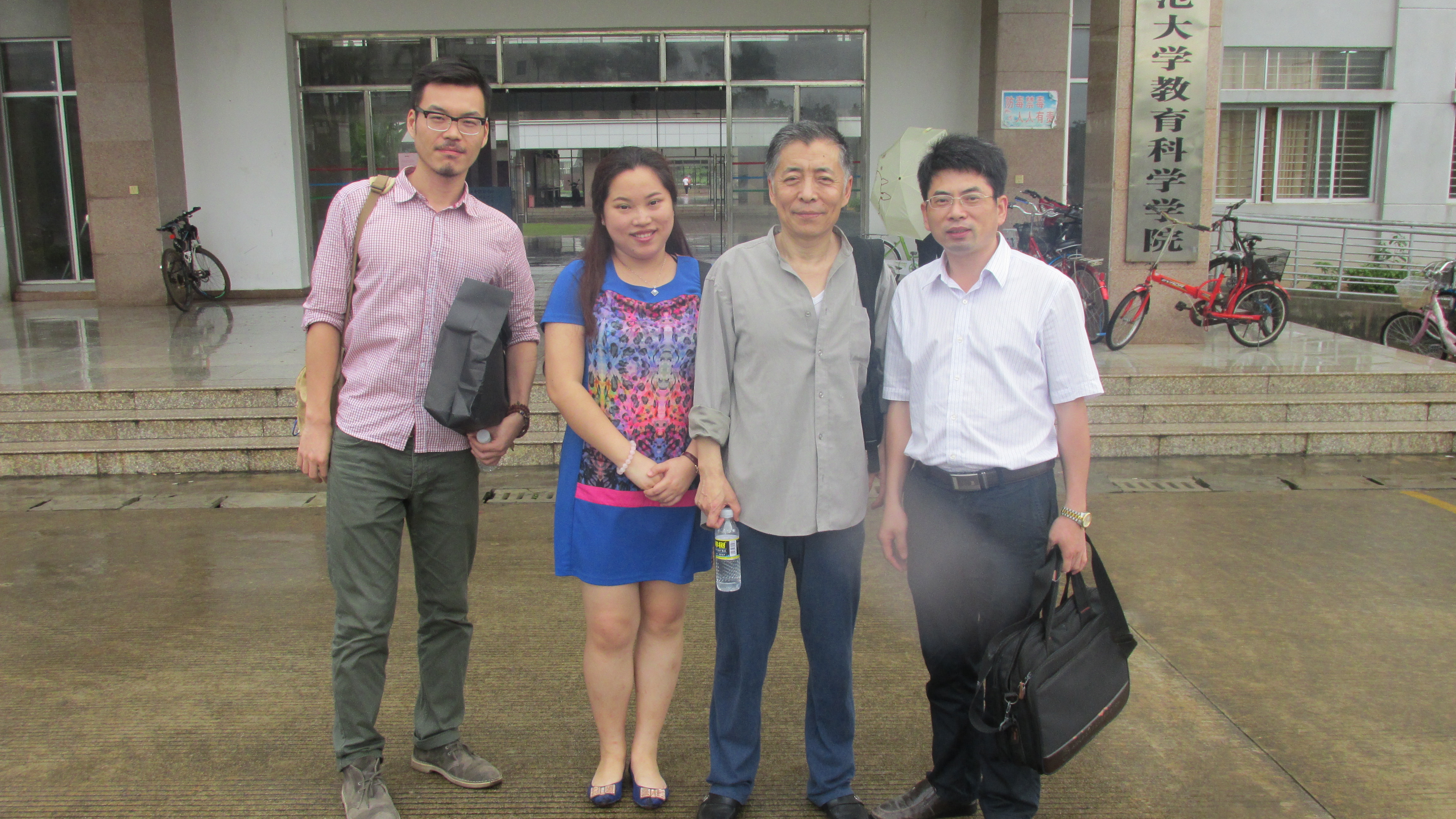 双腿走路，理论与实践并驾齐驱——记‘学研产’复合型影视艺术人才培养模式创新讲座