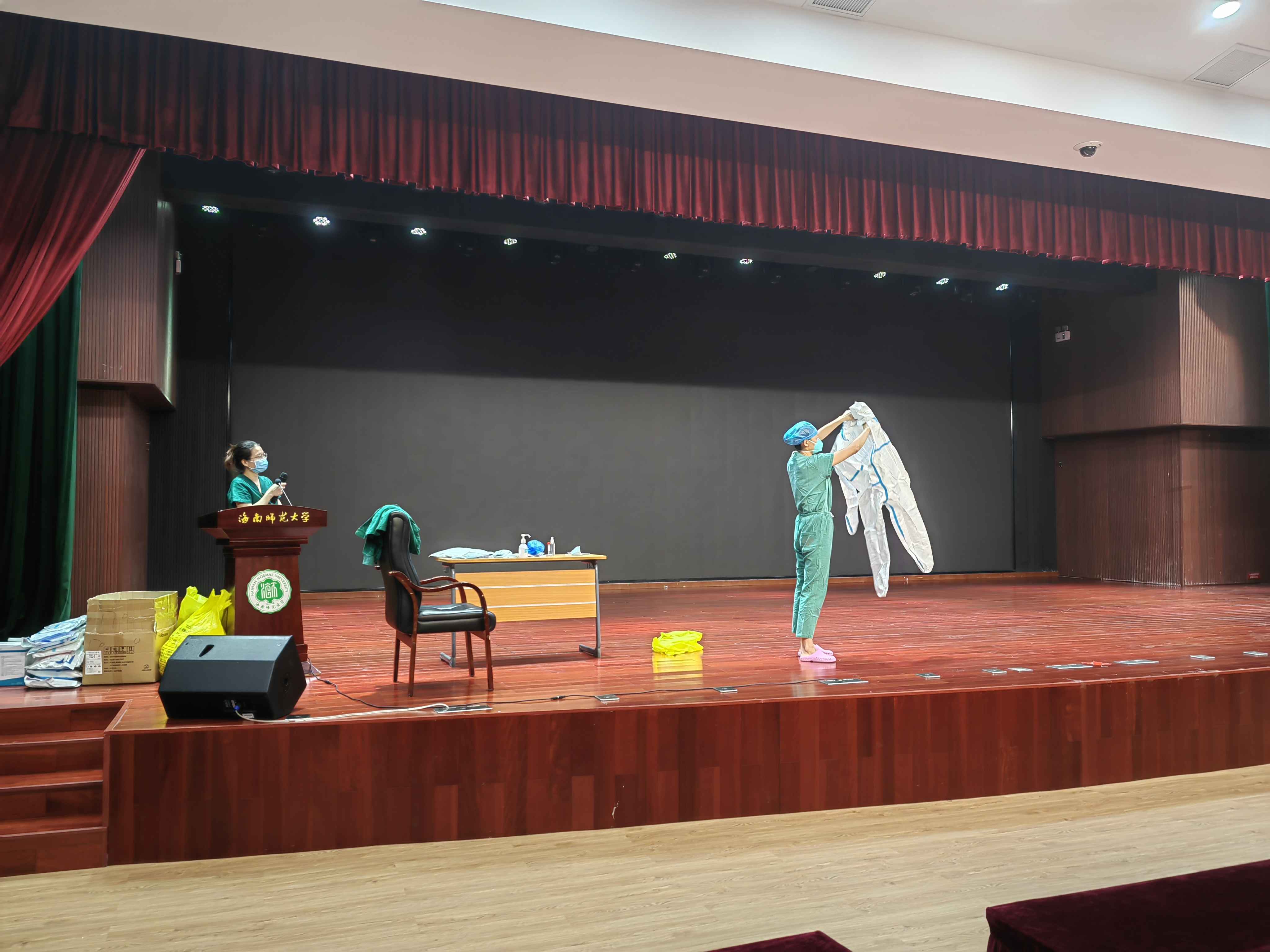 学校开展新冠核酸检测技术培训活动