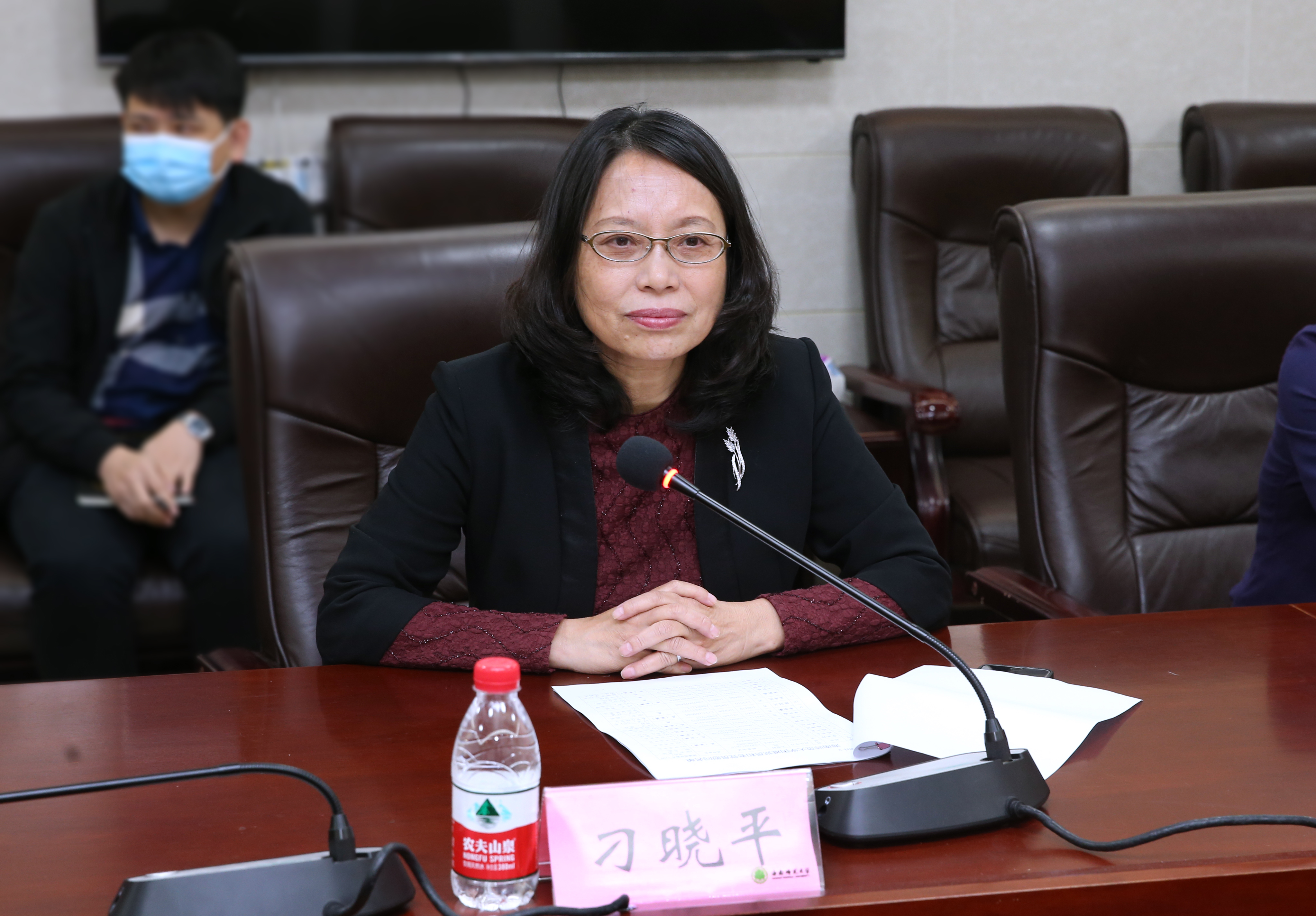 省教育厅副厅长范绪锋一行到我校开展春节慰问活动