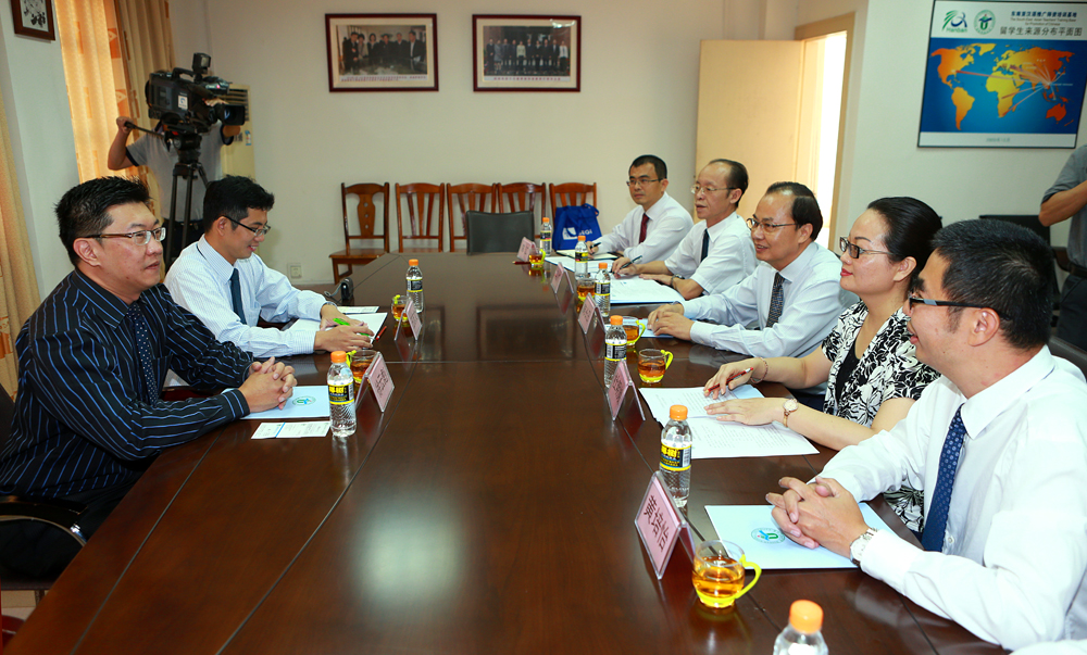 马来西亚世纪大学代表团访问我校