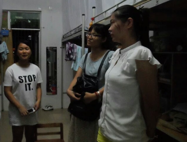 “双创”靠大家   牢记你我他――记外国语学院走访宿舍进行“双创”知识问答