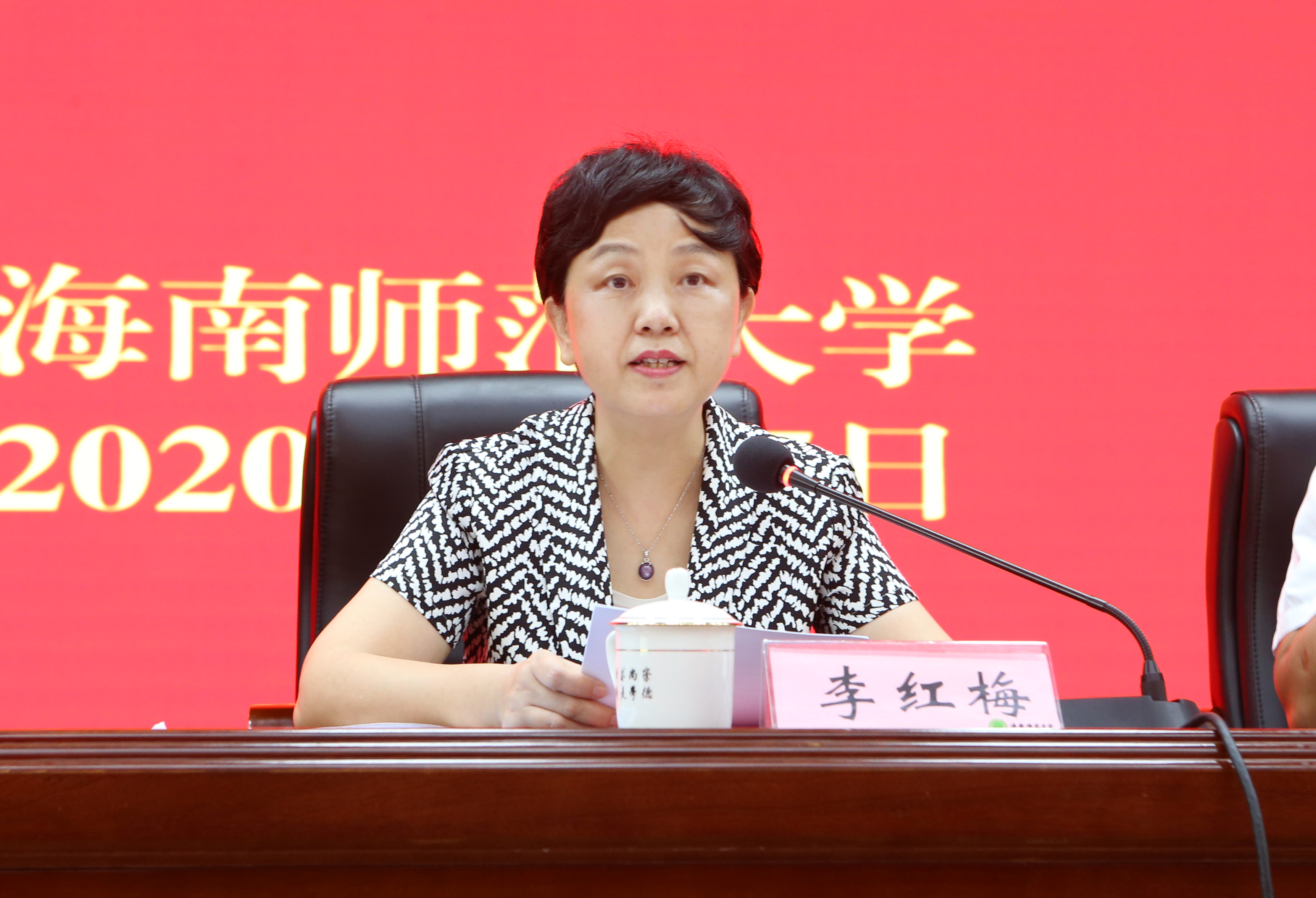 以高度的责任感和使命感，抓好最大的民生工程！