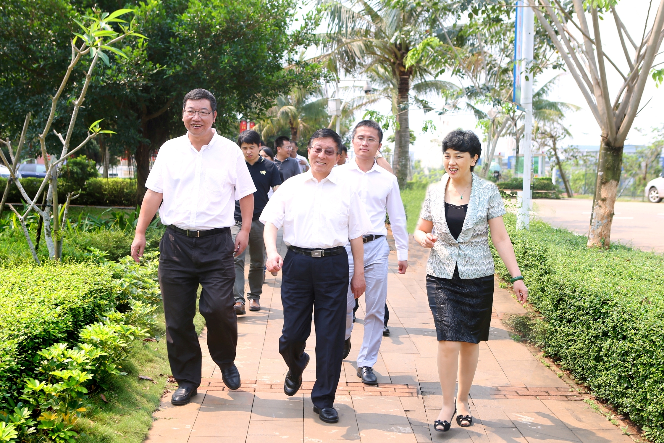 国家民委专职委员管培俊到我校调研