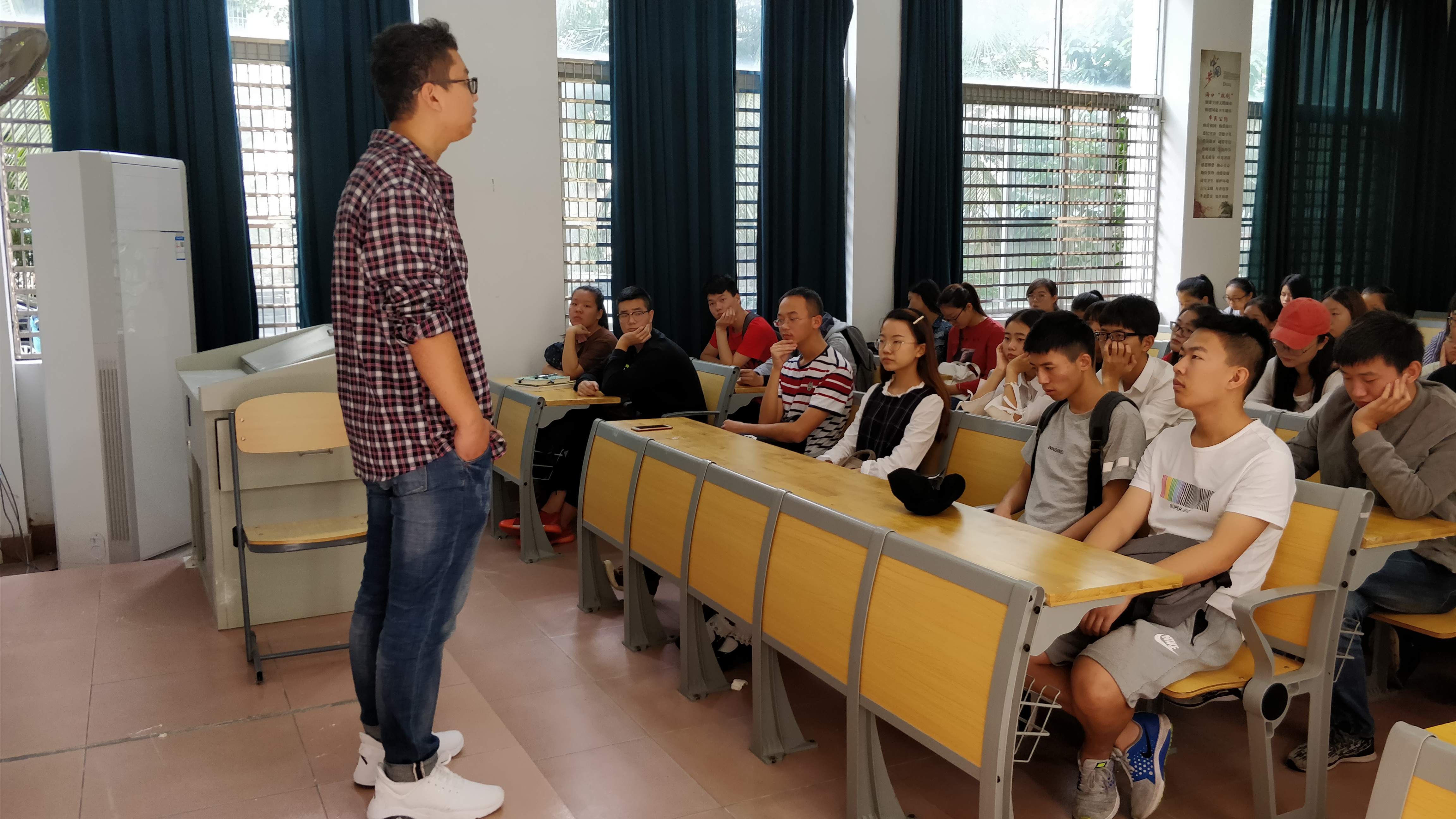 青年之声・关爱健康,远离艾滋