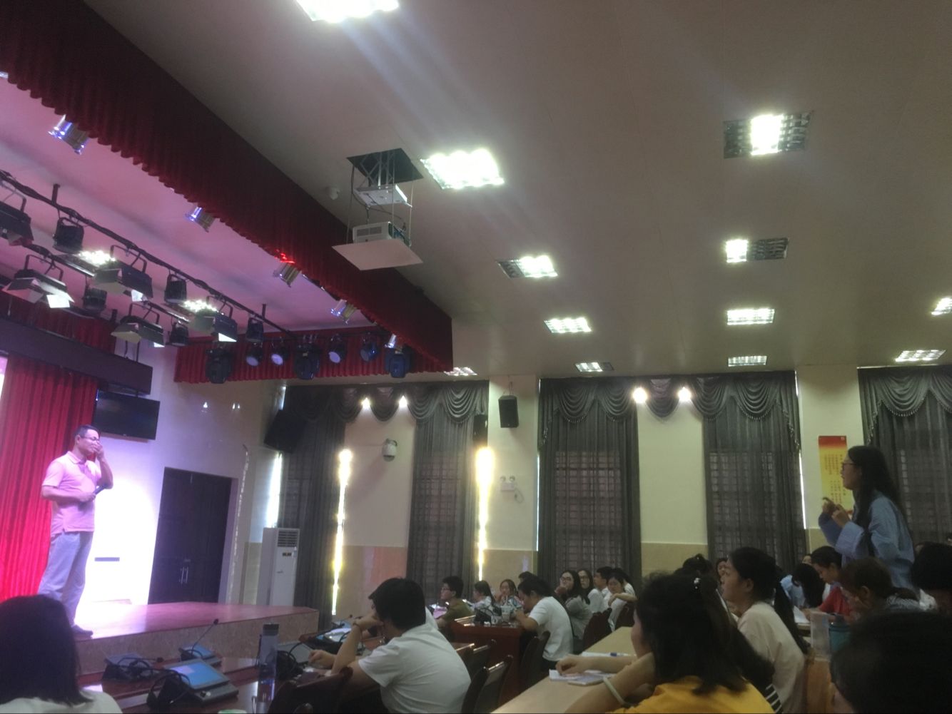 海南师范大学教务处举办创新创业实践周系列活动之专题讲座