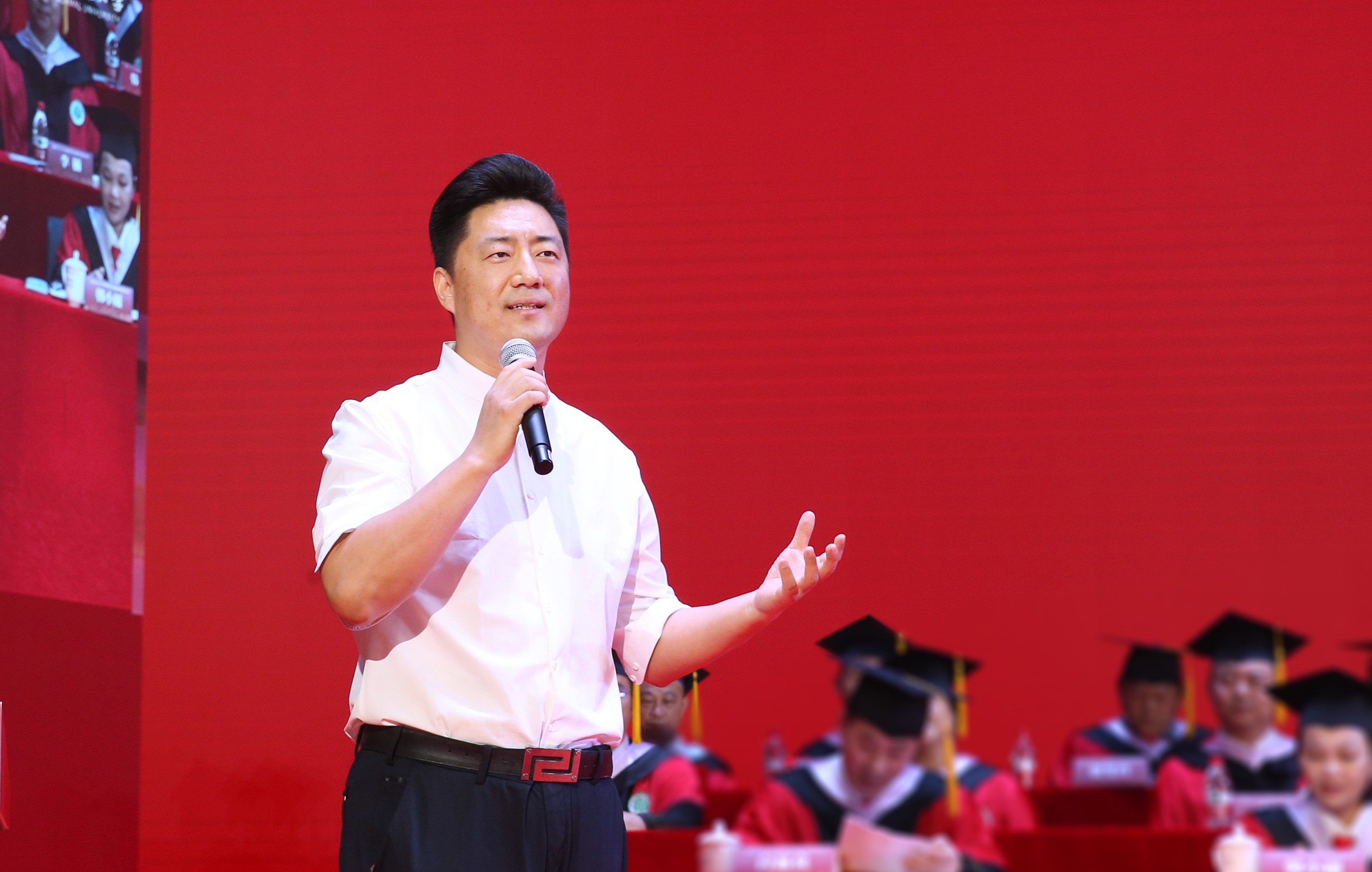 难忘此刻 奔向未来――海南师范大学举行2024届本科生毕业典礼暨学士学位授予仪式