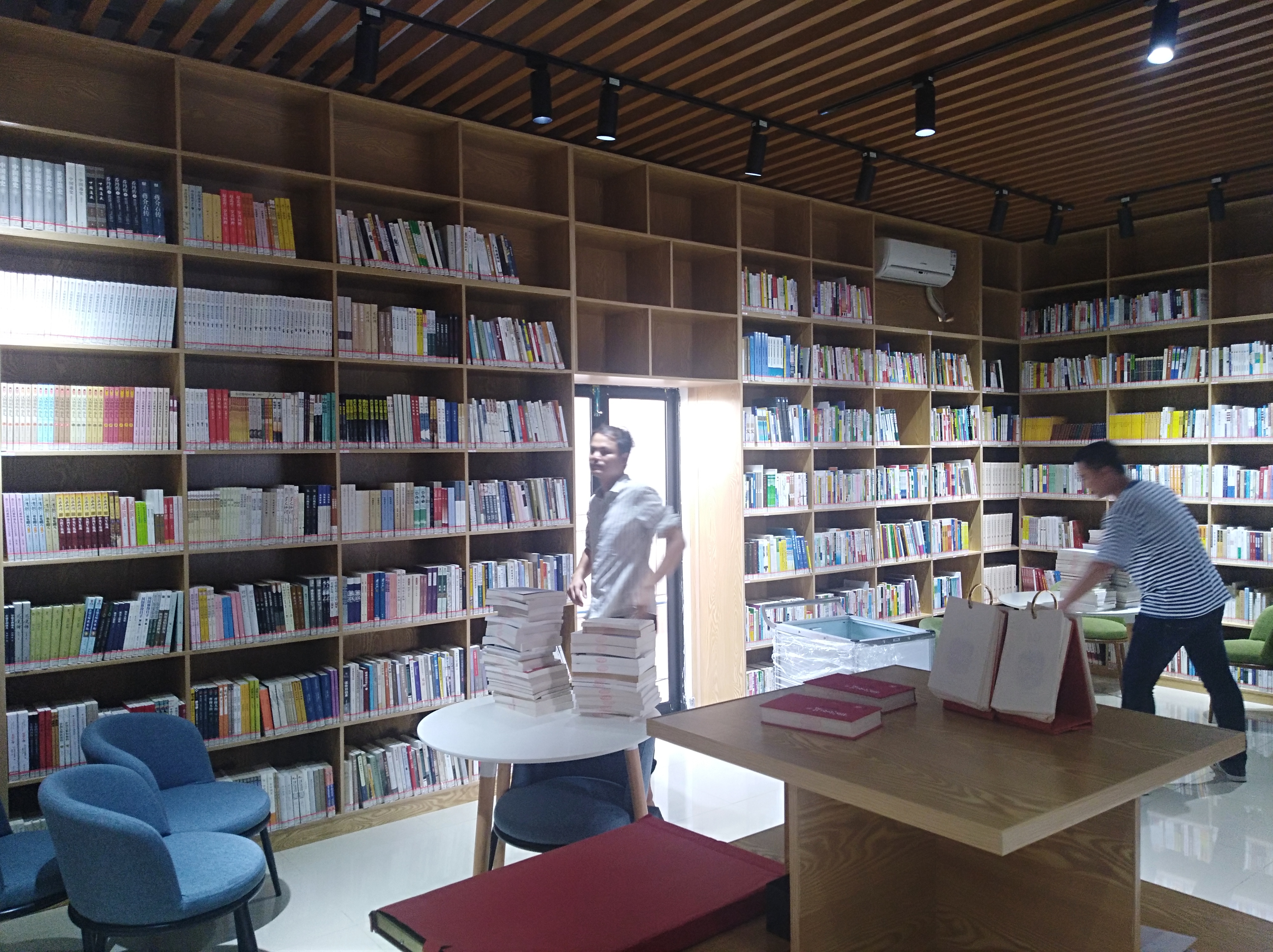 海南师范大学图书馆三沙分馆建成