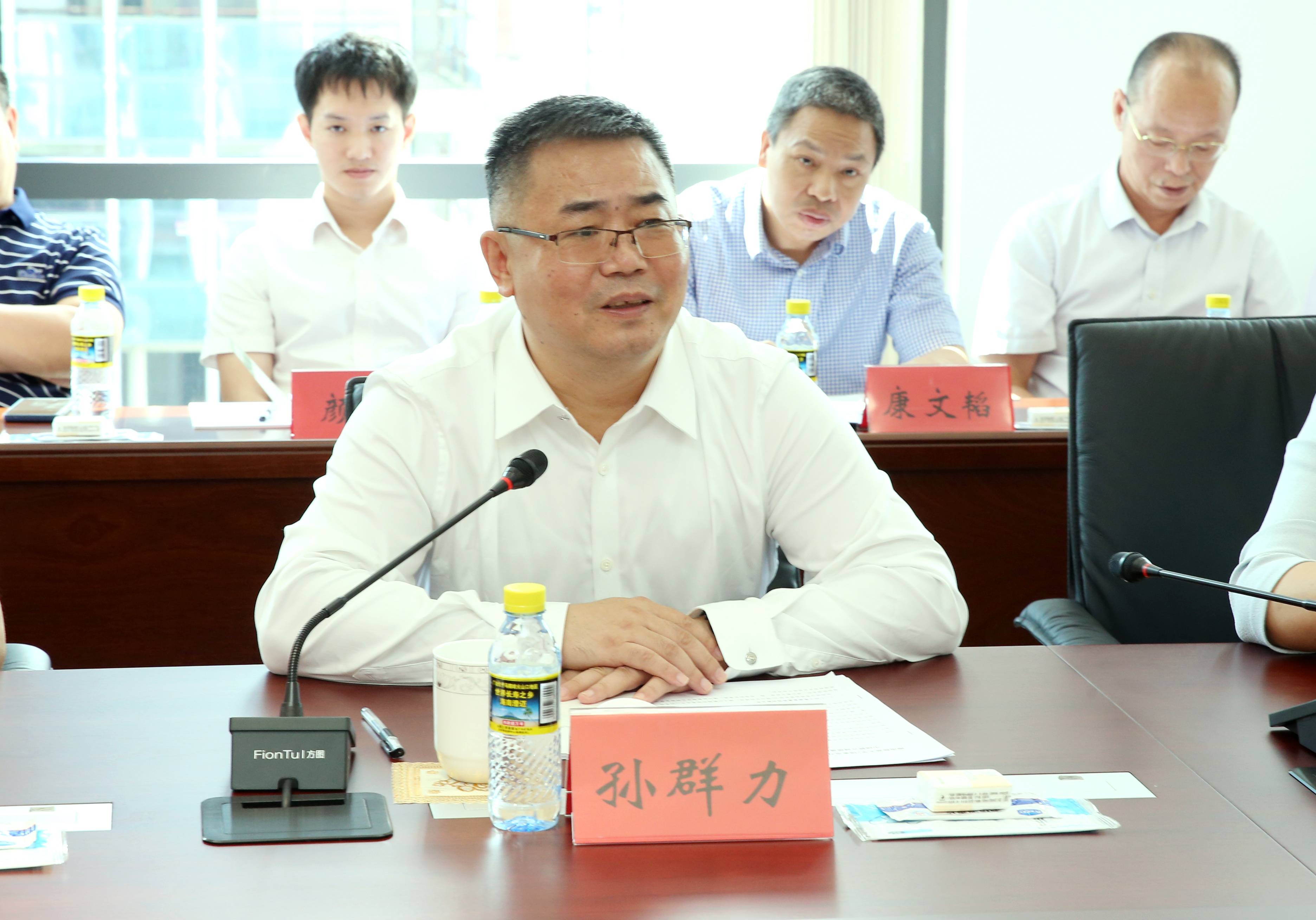 过建春、许玫赴中国联通海南省分公司调研座谈