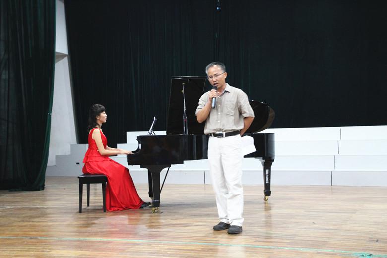 共筑梦想 绽放青春――记数学与统计学院2014级迎新晚会