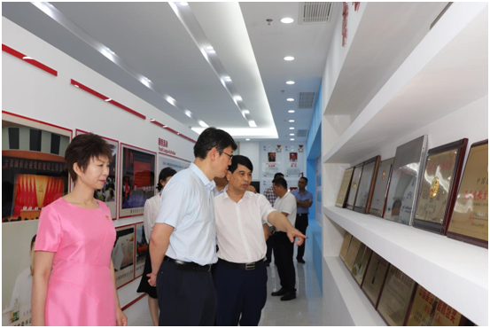 校领导赴海南建设工程股份有限公司交流座谈