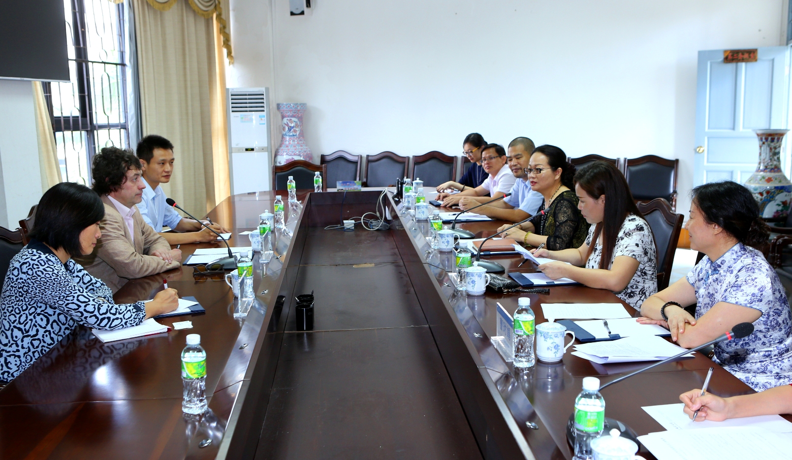 英国龙比亚大学代表团来访