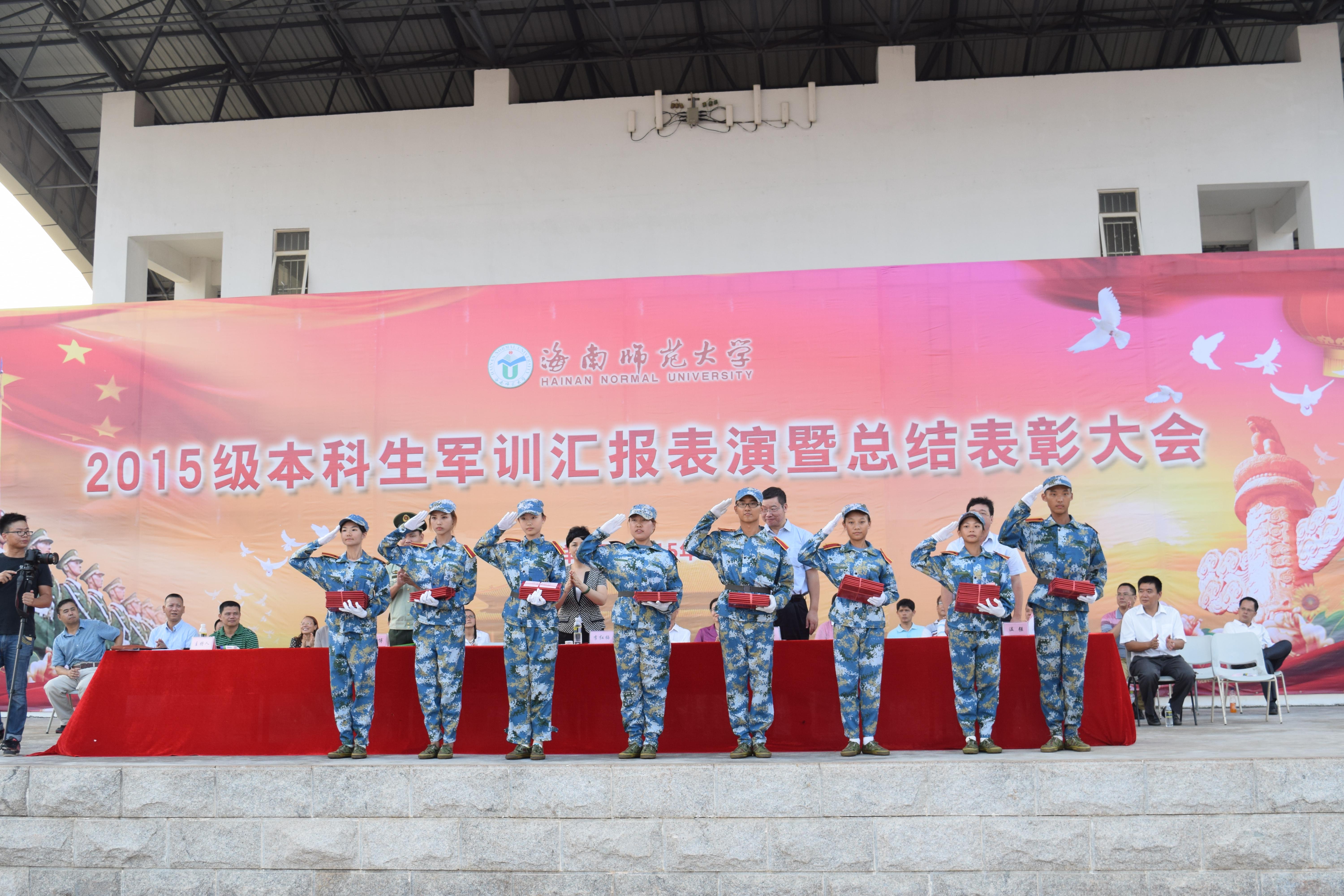 烈日炎炎，“迷彩”豪气不减