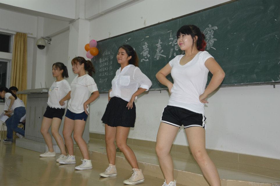 教育科学学院举办学术科技节系列活动之创意表演大赛