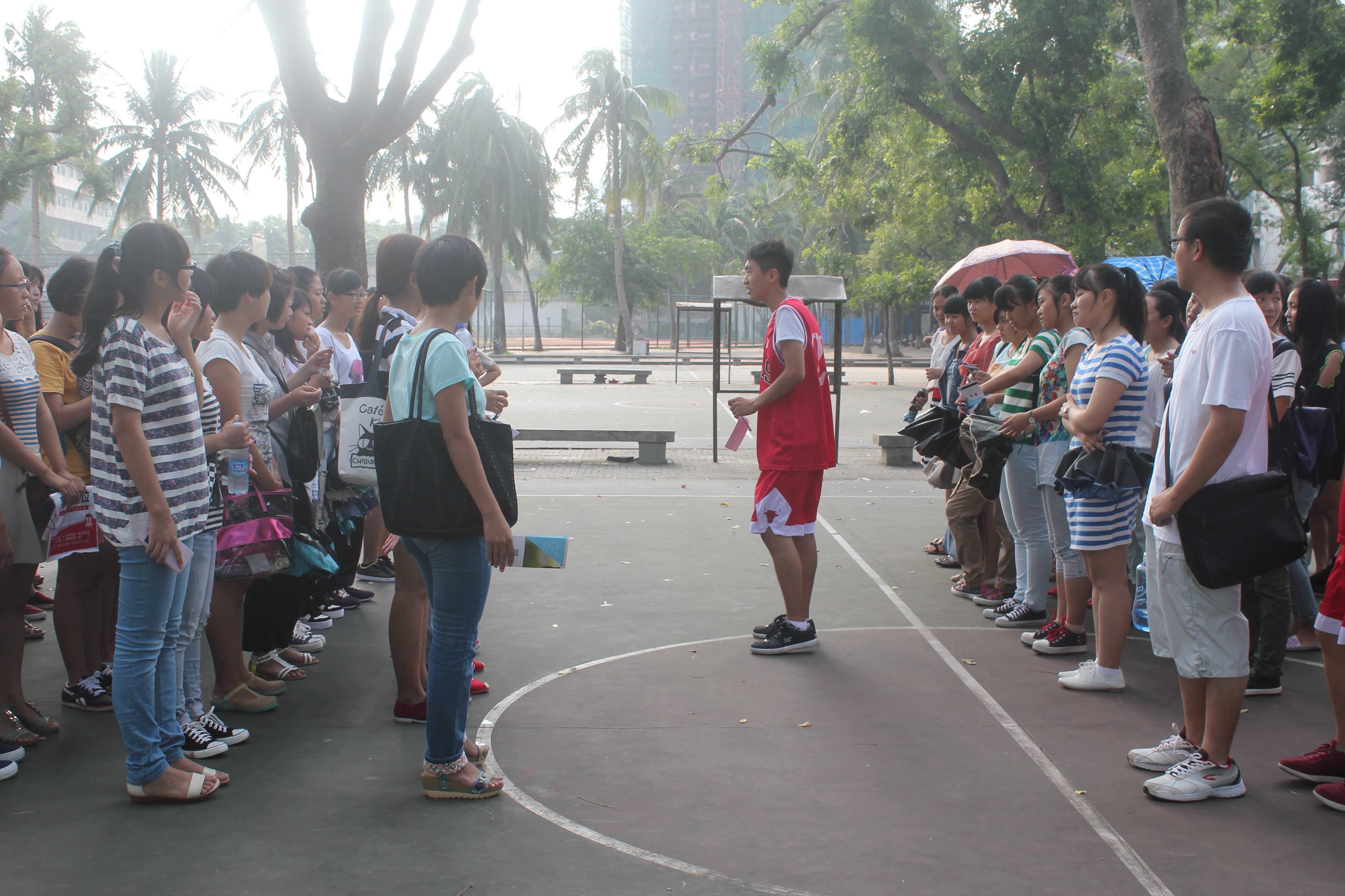 青春激扬，任我飞翔――记初等教育学院14级小教英语班团日活动